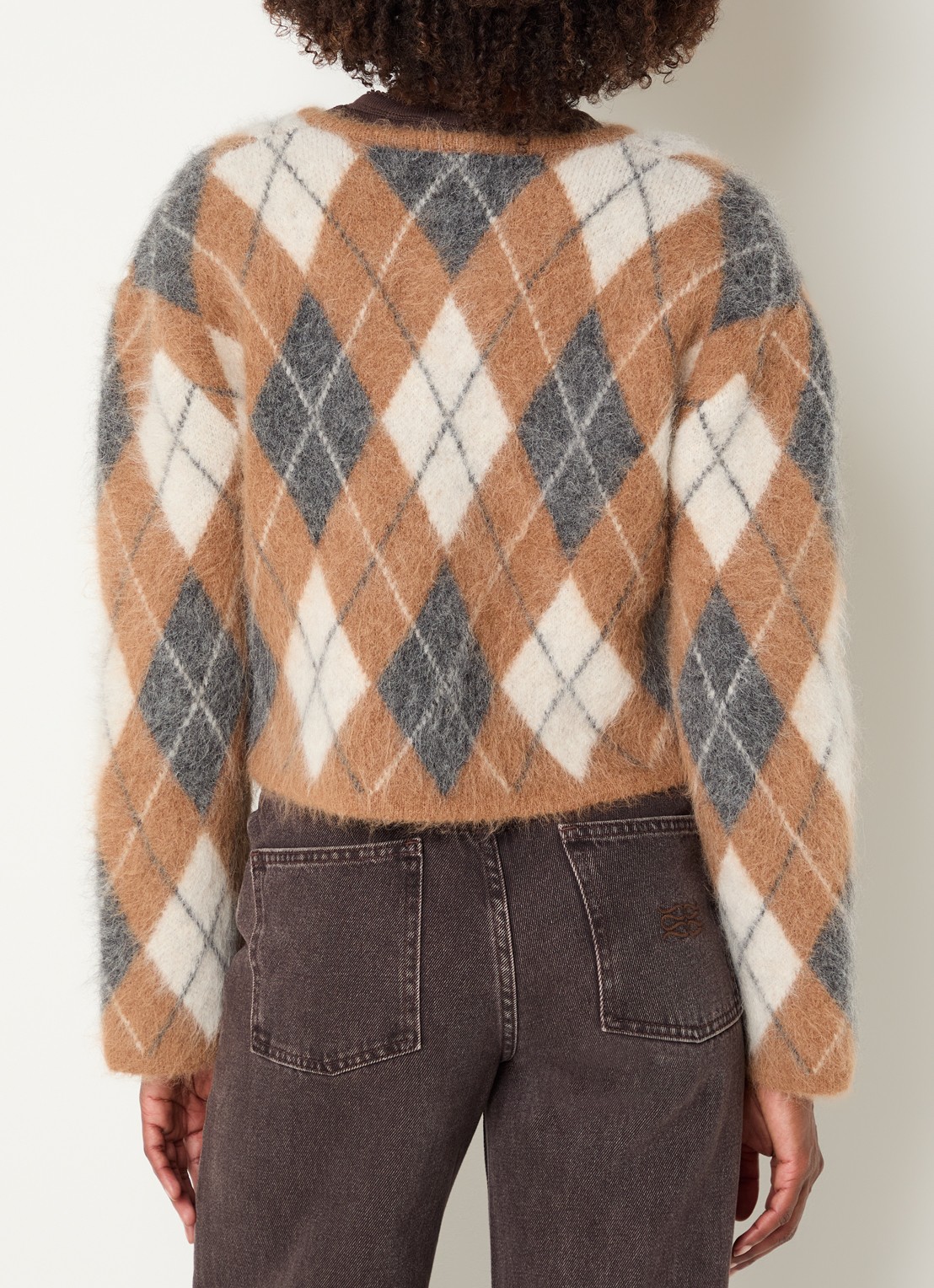 Malina Aislinn grofgebreid vest in alpaca wolblend met ruitdessin - achterkant camel