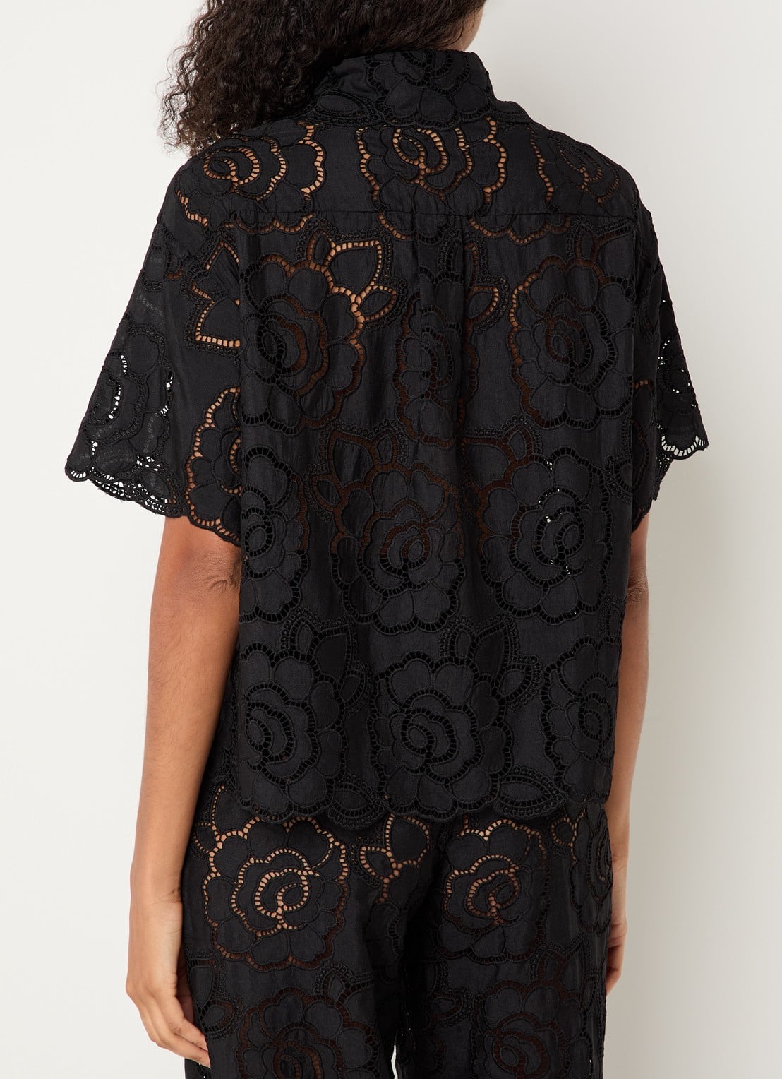 Malina Claudia blouse met broderie - achterkant zwart