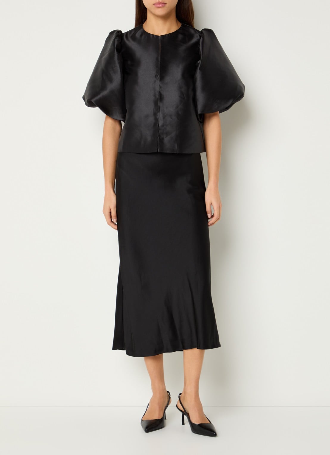 Malina Cleo blouse met pofmouw - voorkant 3 zwart