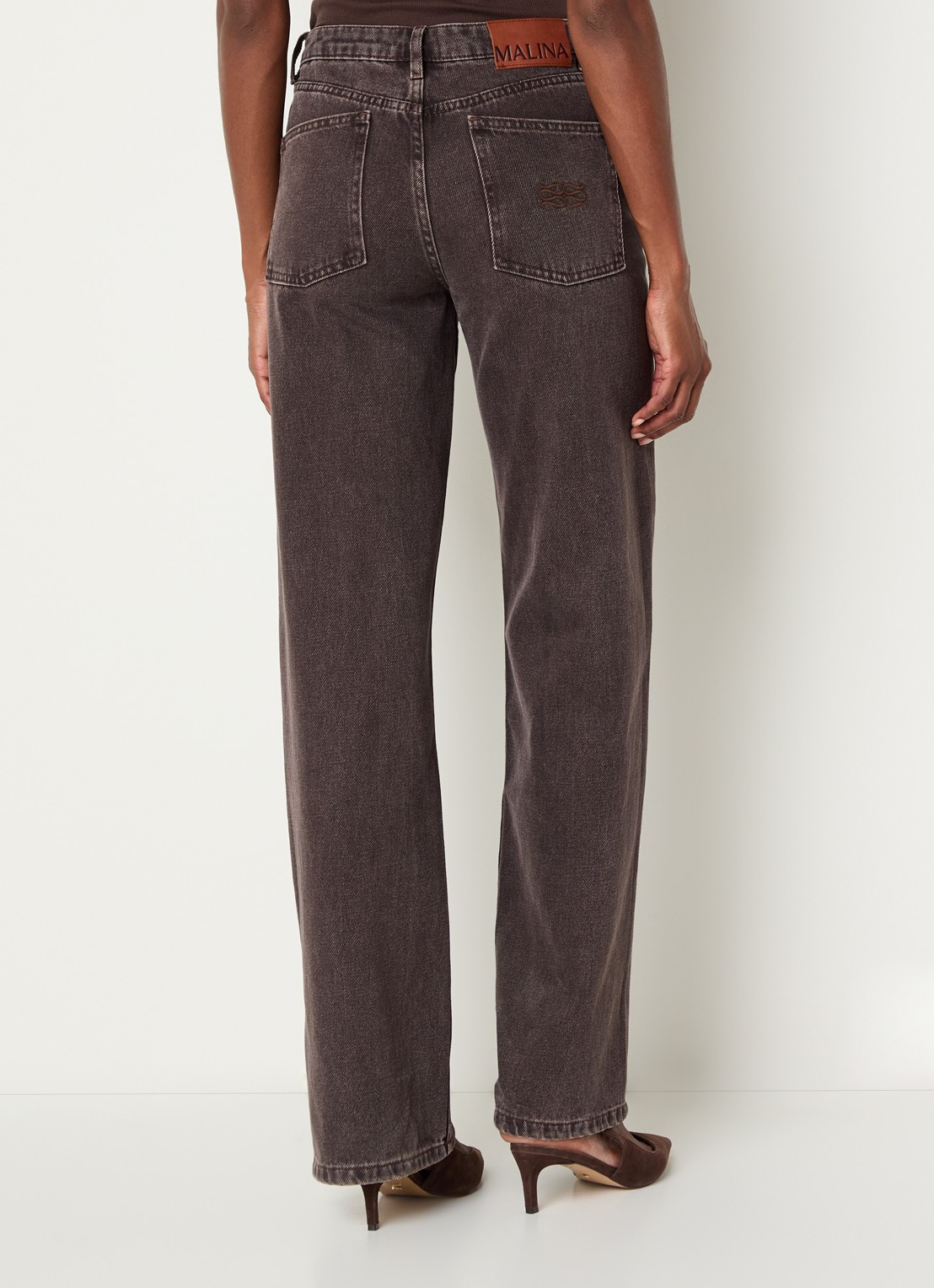 Malina Katia high waist straight leg jeans met siernaad - achterkant 5 donkerbruin