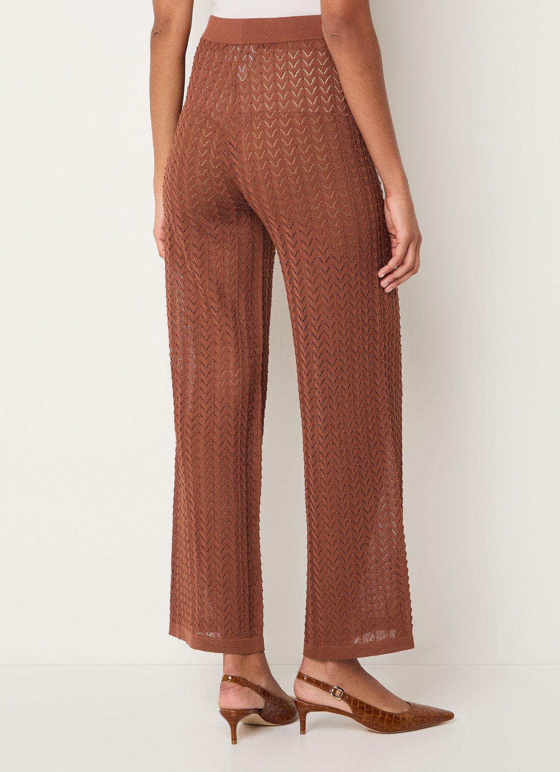 Malina Martina grofgebreide high waist wide fit broek - achterkant roestbruin