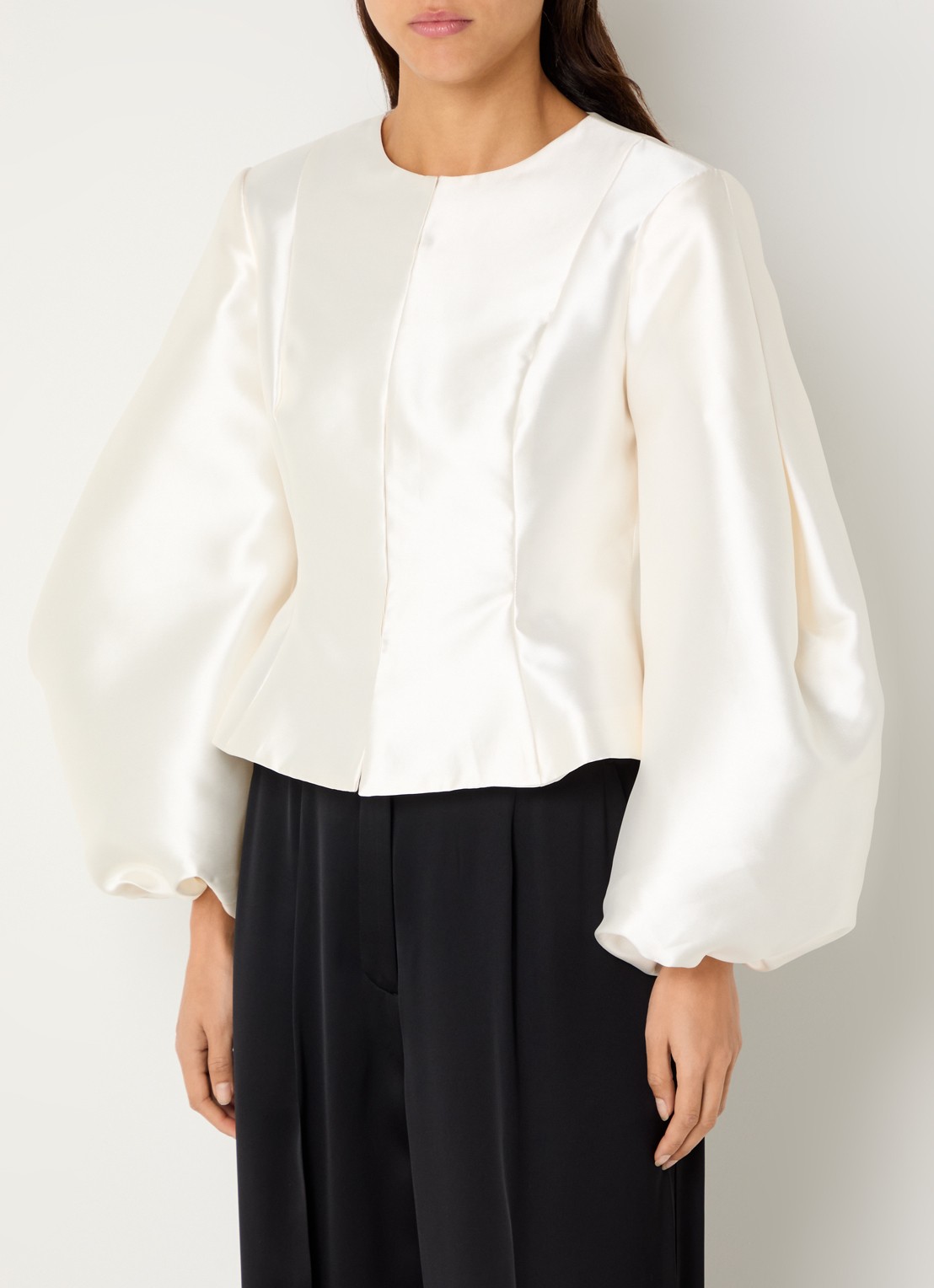 Malina Vendela blouse met ballonmouw - detail gebroken wit