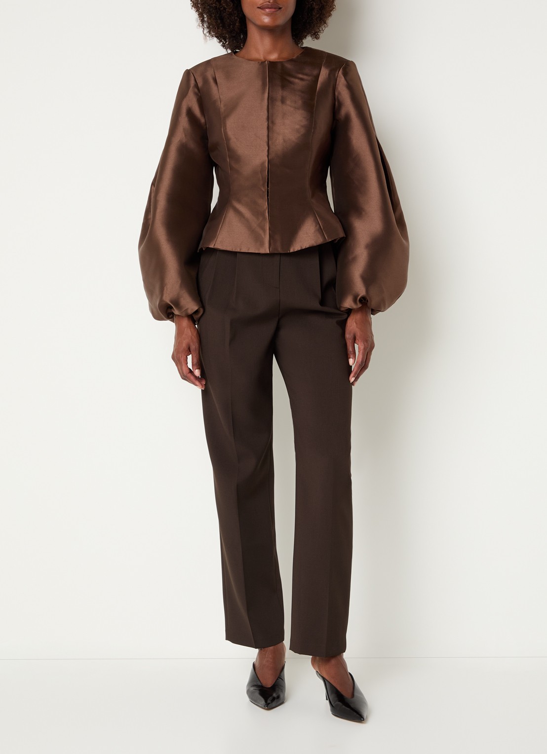 Malina Vendela blouse met ballonmouw - voorkant 4 bruin