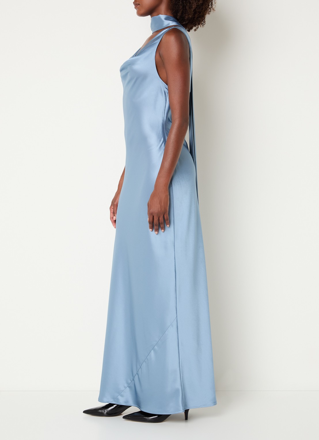 Malina Vida maxi jurk met rugdecolleté - achterkant staalblauw