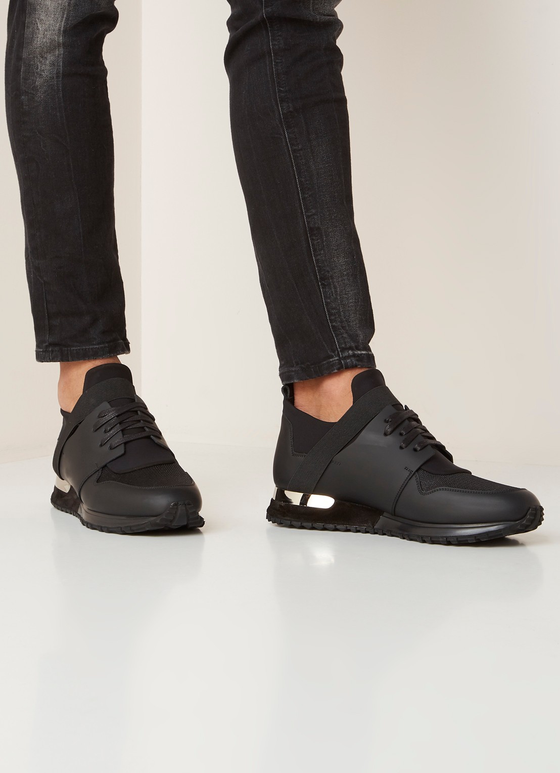 Mallet Elast sneaker met details van leer en mesh - voorkant 2 zwart