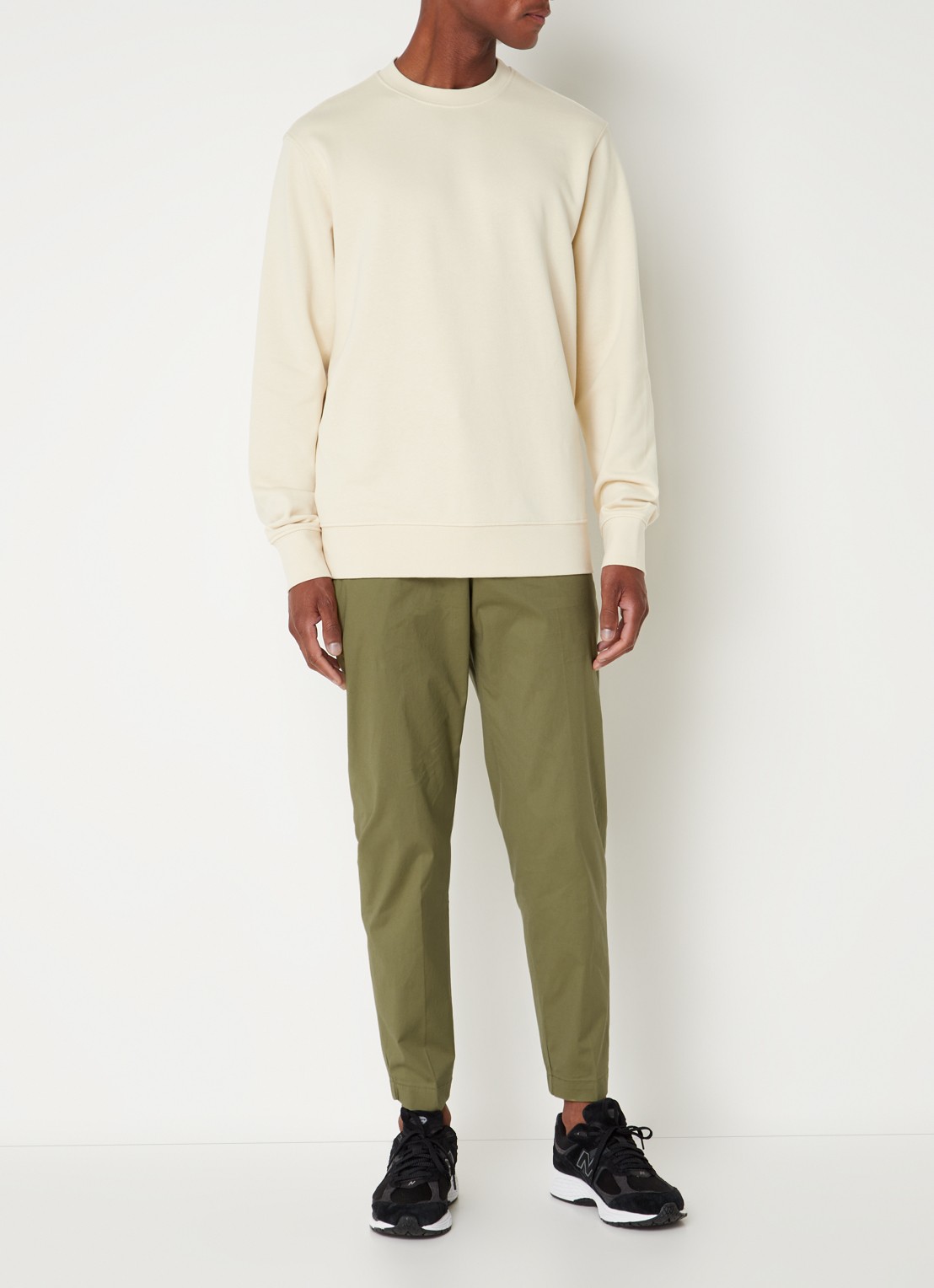 MANGO Trevi slim fit chino met steekzakken - voorkant 4 mosgroen