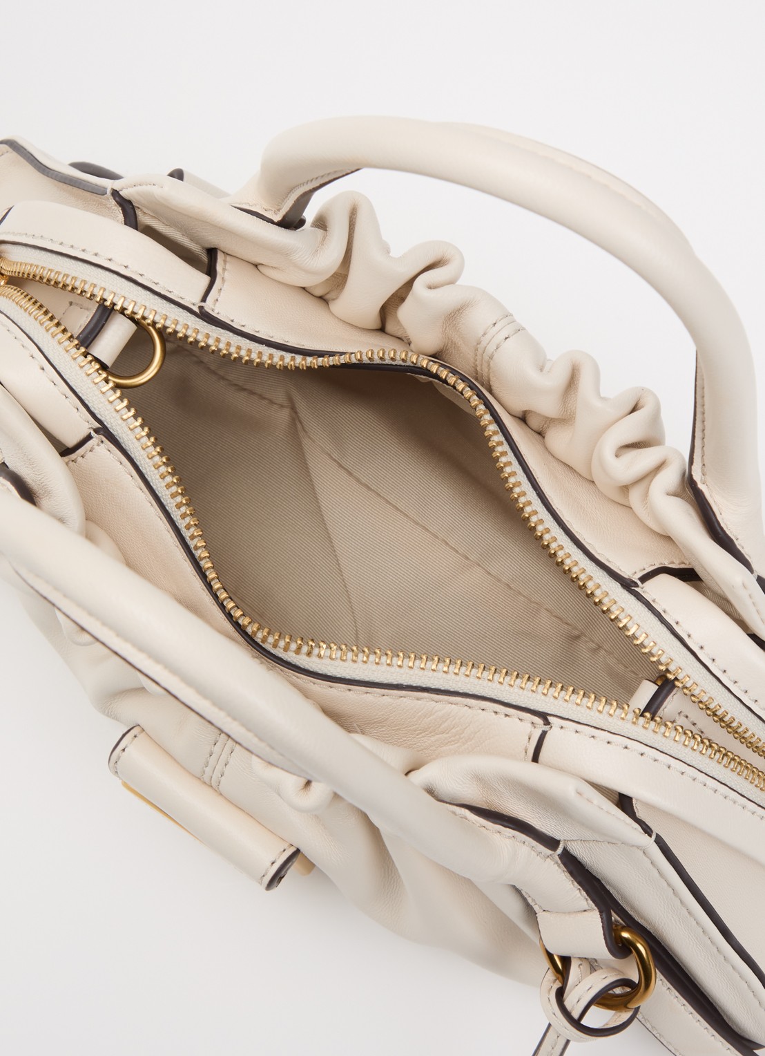 Marc Jacobs The Cristina Small Satchel handtas van leer - detail 2 ivoor