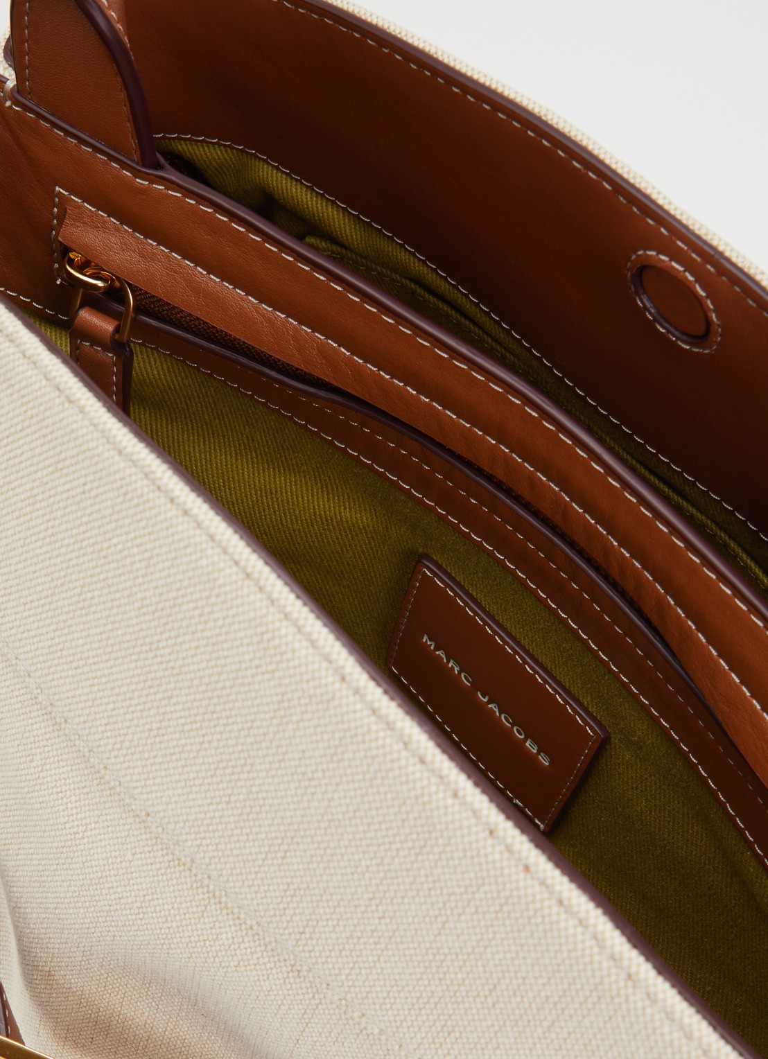 Marc Jacobs The Dakota Satchel schoudertas van canvas met kalfsleren details - detail 2 beige