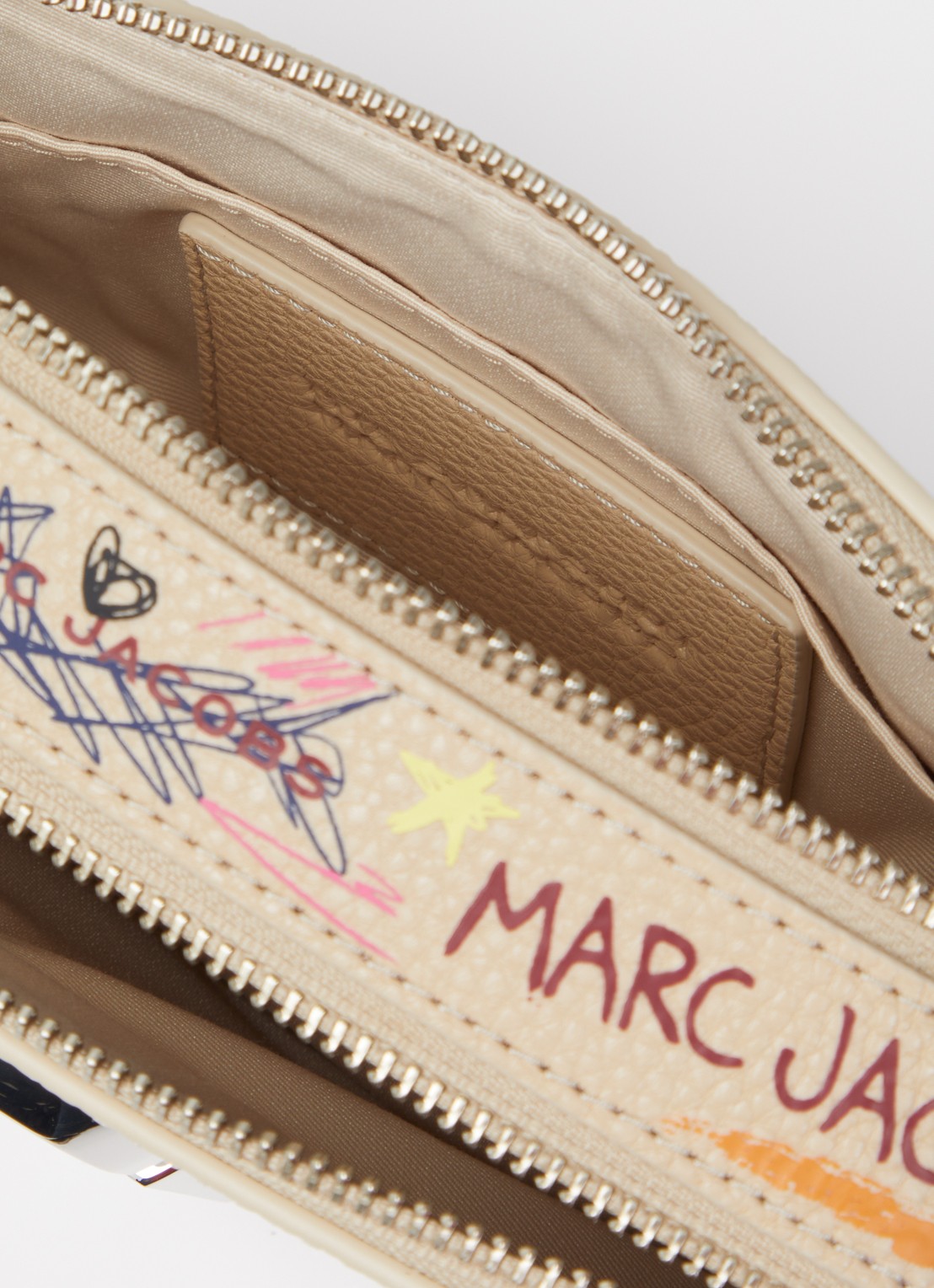 Marc Jacobs The Punk Scribble Snapshot crossbodytas van leer - detail 2 khaki