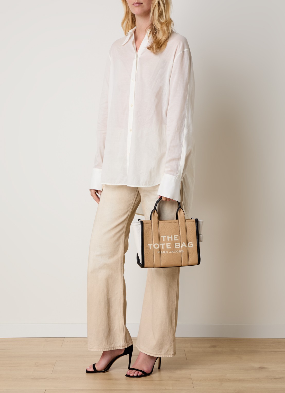 Marc Jacobs The Small Tote handtas van leer met afneembare schouderriem - voorkant 8 beige
