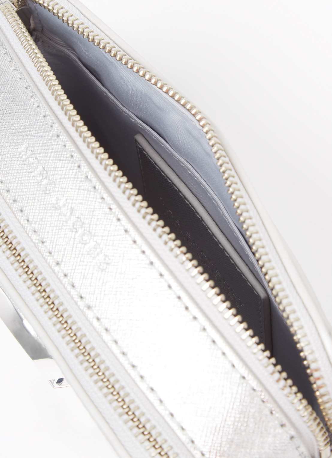 Marc Jacobs The Snapshot crossbodytas van leer - detail 3 zilver