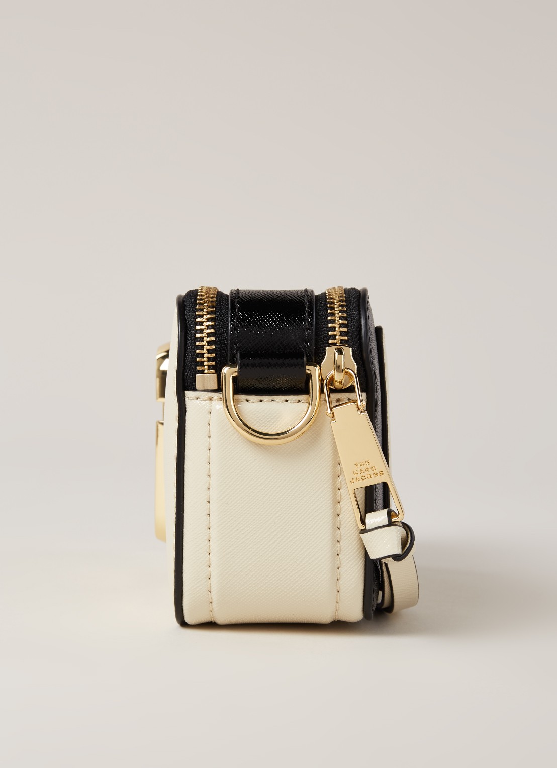Marc Jacobs The Snapshot crossbodytas van leer - detail 3 ivoor