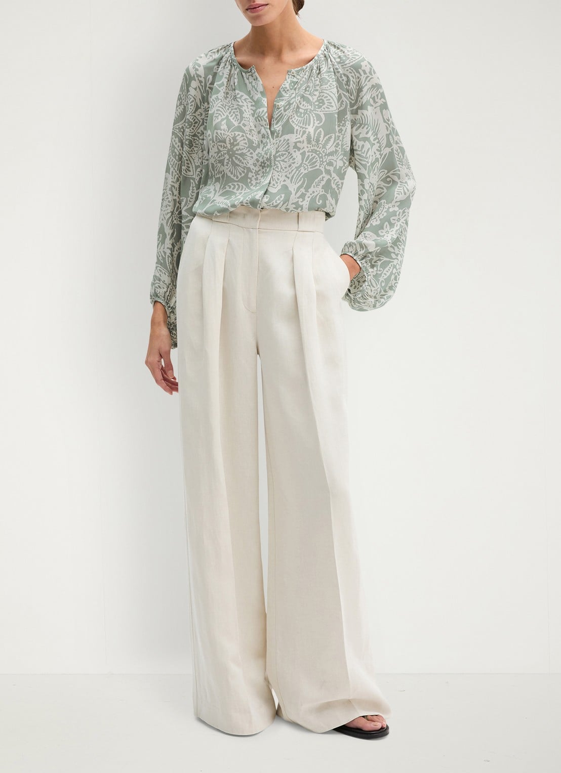 Marc O'Polo Blouse met bloemenprint - voorkant 4 lindegroen