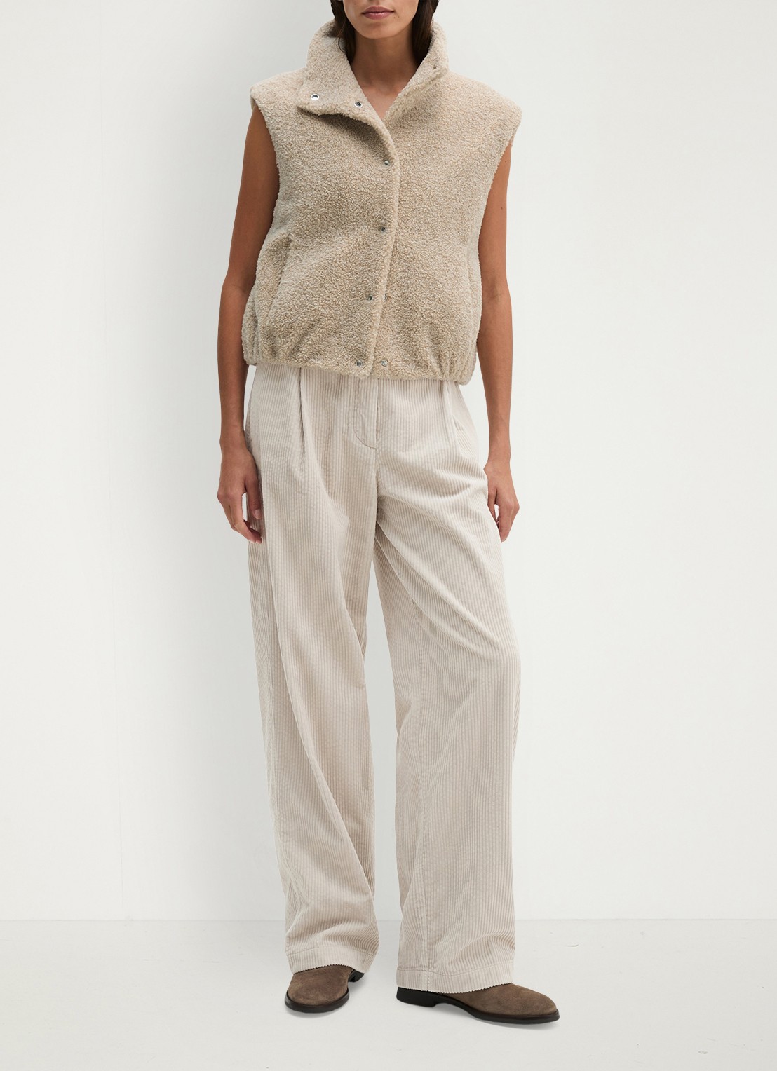 Marc O'Polo Bodywarmer van teddy - voorkant 3 beige