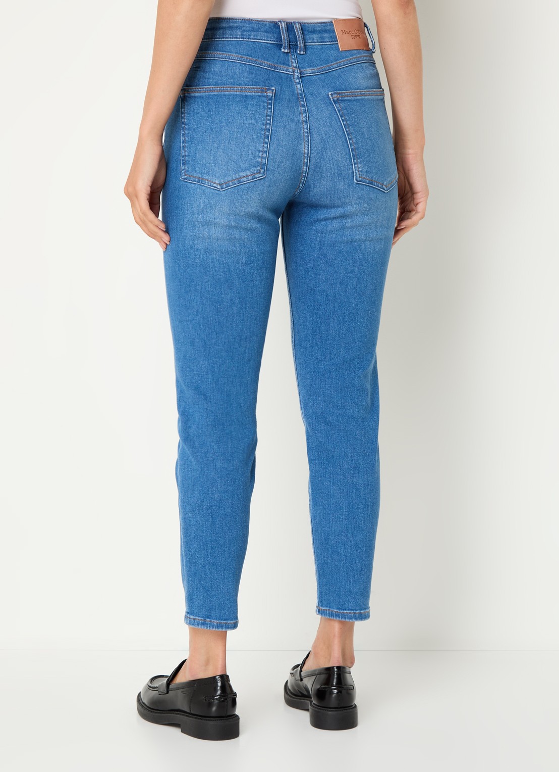 Marc O'Polo Denim Freja high waist tapered cropped jeans met medium wassing - achterkant 5 indigo