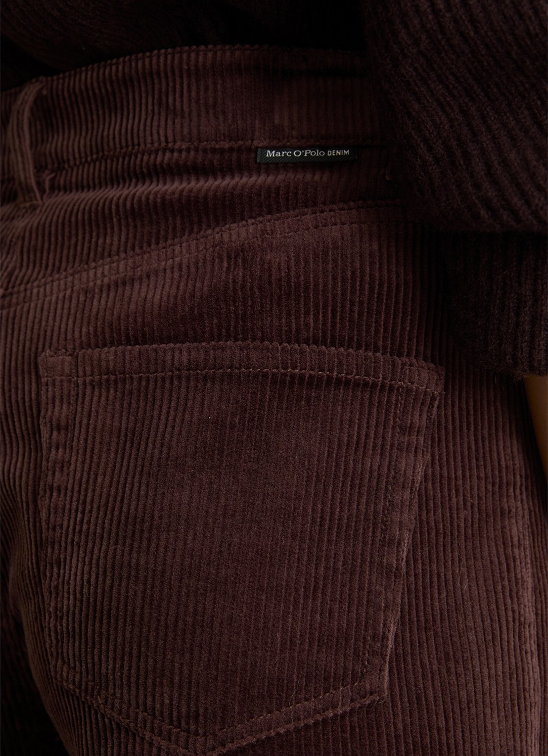 Marc O'Polo Denim High waist straight fit broek van corduroy - detail 5 donkerbruin