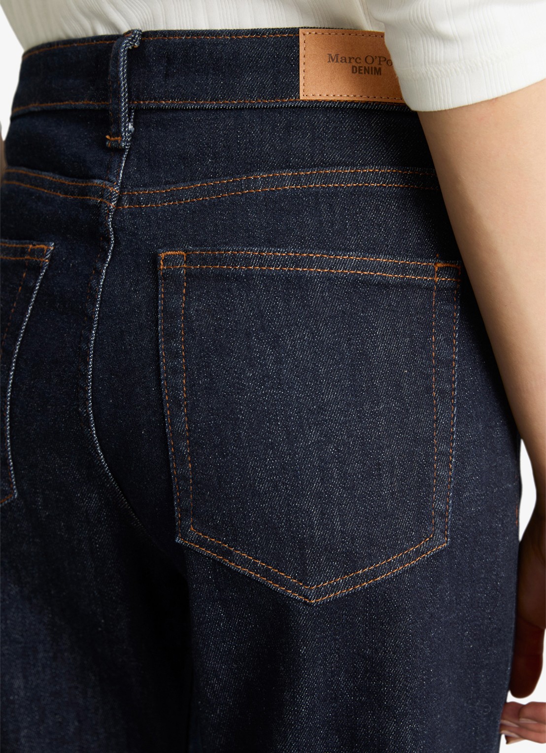 Marc O'Polo Denim High waist straight fit jeans met donkere wassing - detail 2 donkerblauw