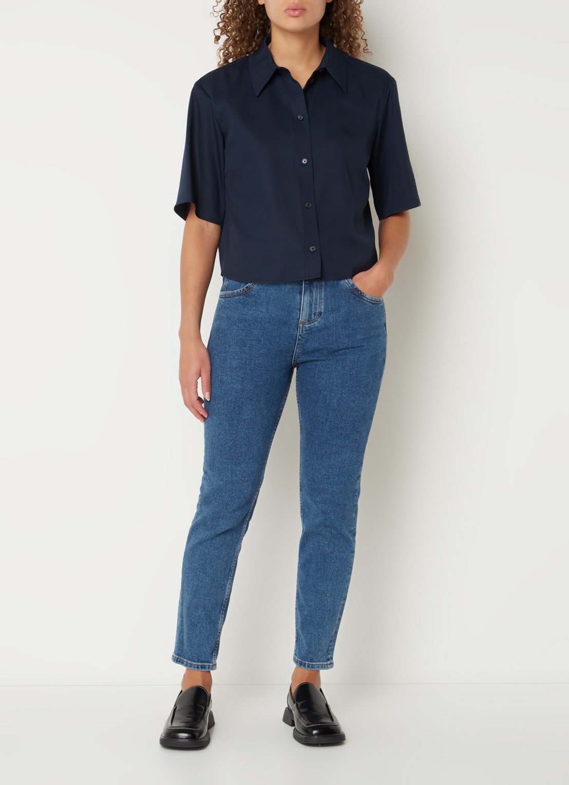 Marc O'Polo Denim High waist tapered fit jeans van  katoen met medium wassing - voorkant 4 indigo