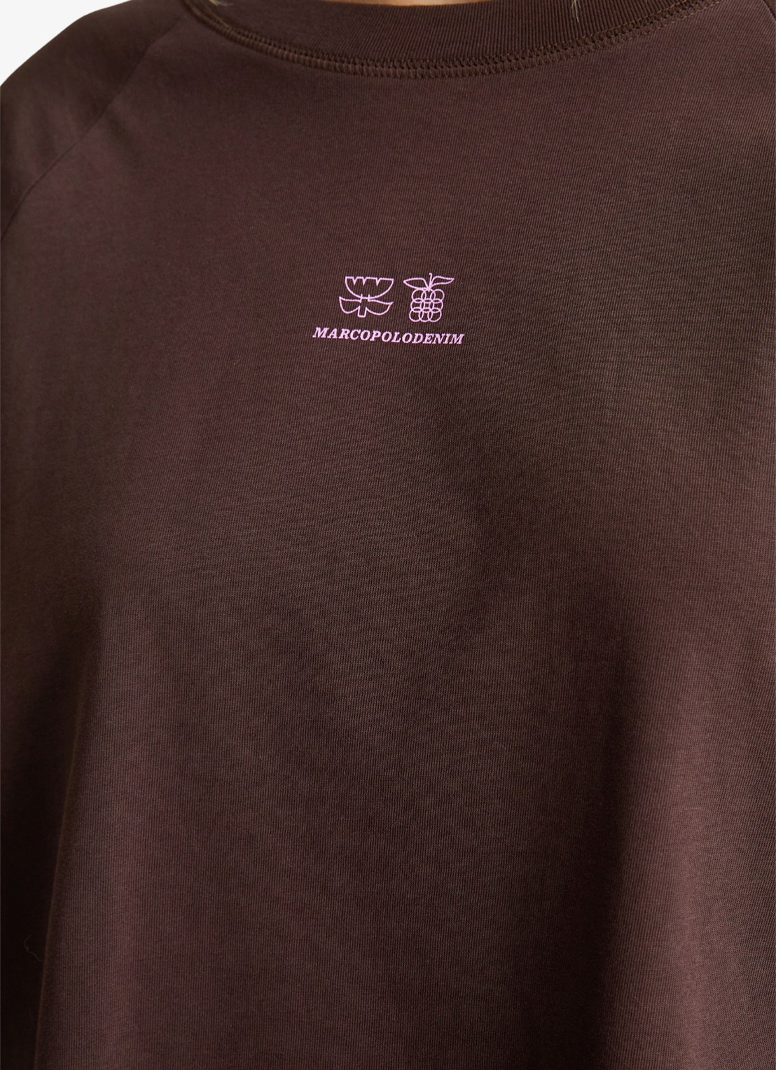 Marc O'Polo Denim Longsleeve met logo - detail 2 donkerbruin