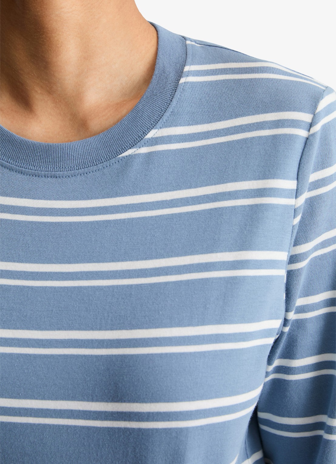Marc O'Polo Denim Longsleeve met streepprint - detail 2 lichtblauw