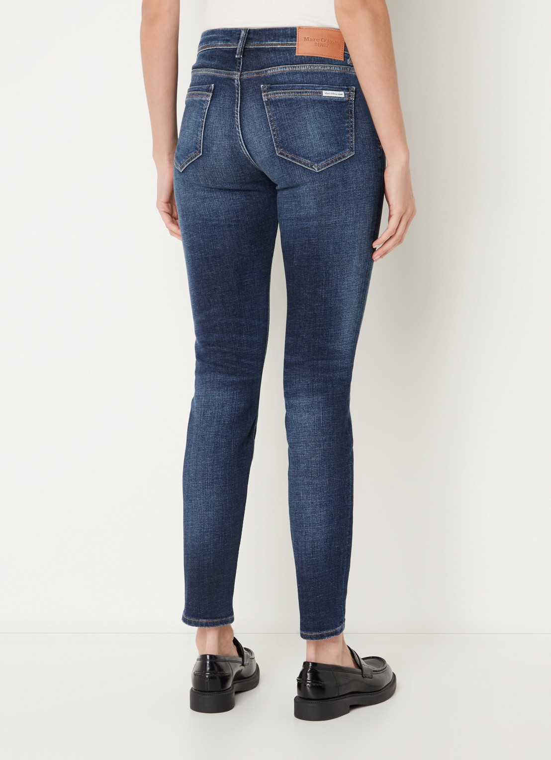 Marc O'Polo Denim Mid waist slim fit jeans met donkere wassing - achterkant indigo