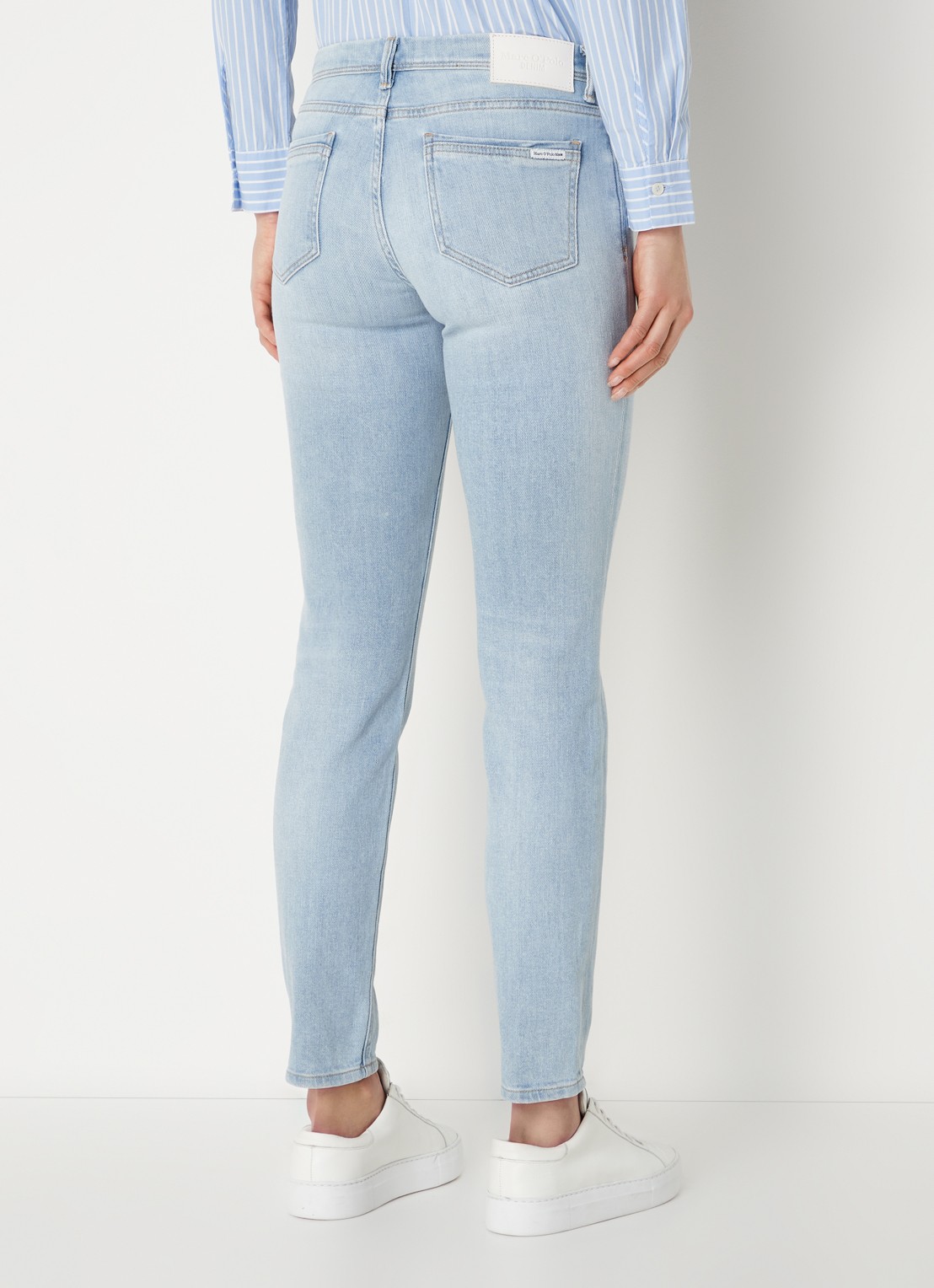 Marc O'Polo Denim Mid waist slim fit jeans met lichte wassing - achterkant 5 indigo