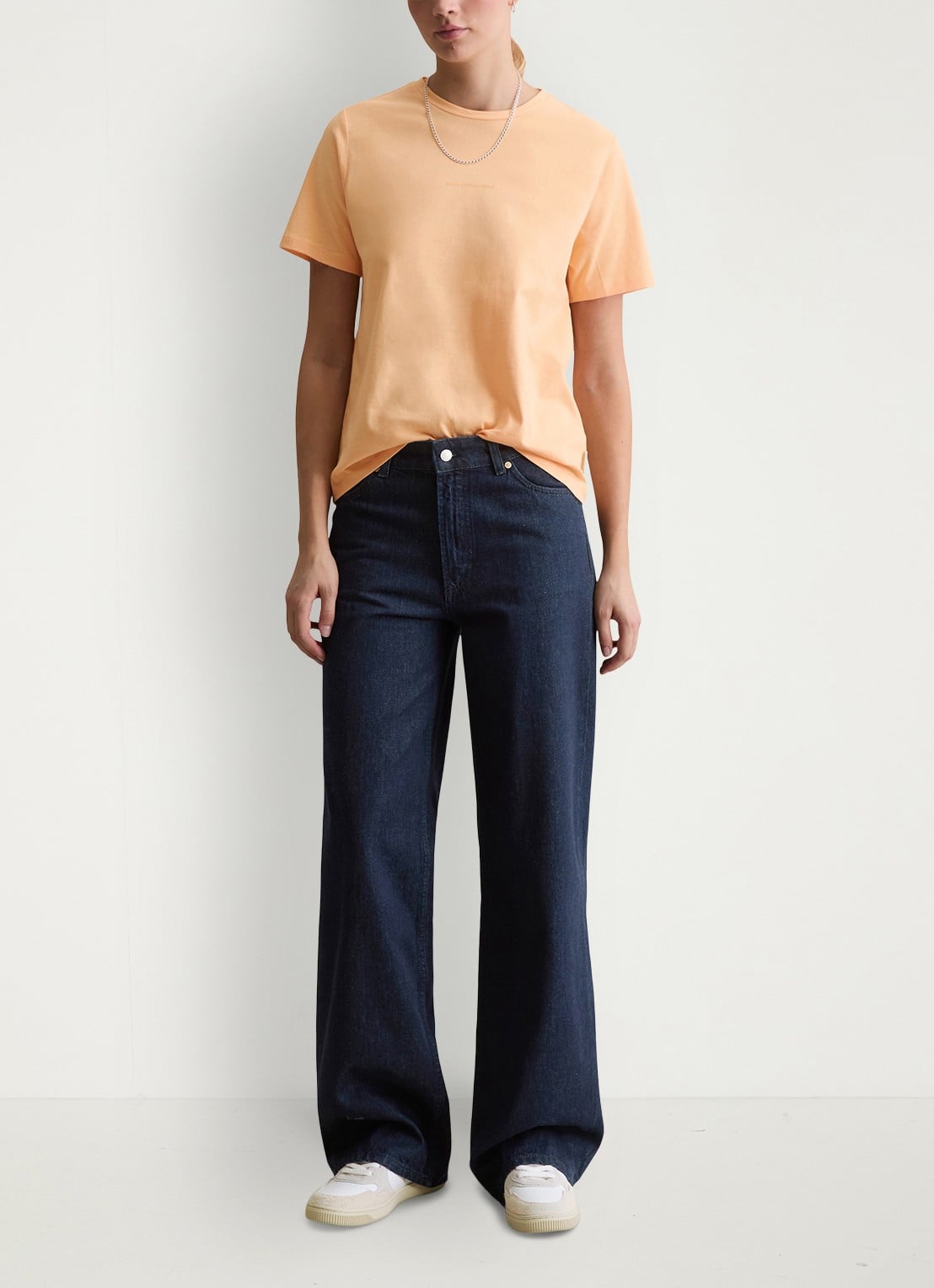 Marc O'Polo Denim T-shirt met logo - voorkant 2 abrikoos