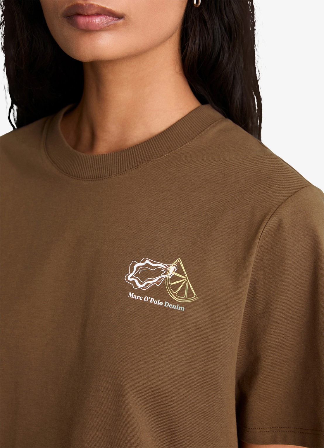 Marc O'Polo Denim T-shirt met logo - detail 4 umbra brown-1624 / bruin