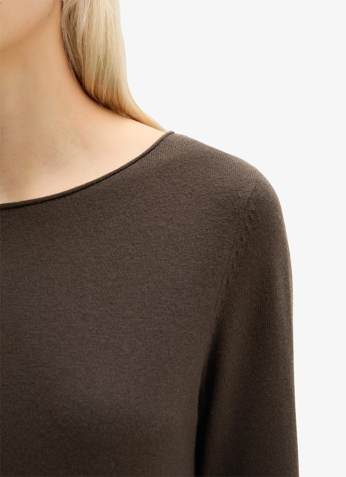 Marc O'Polo Fijngebreide pullover in scheerwolblend - detail 2 burnt coffee / bruin