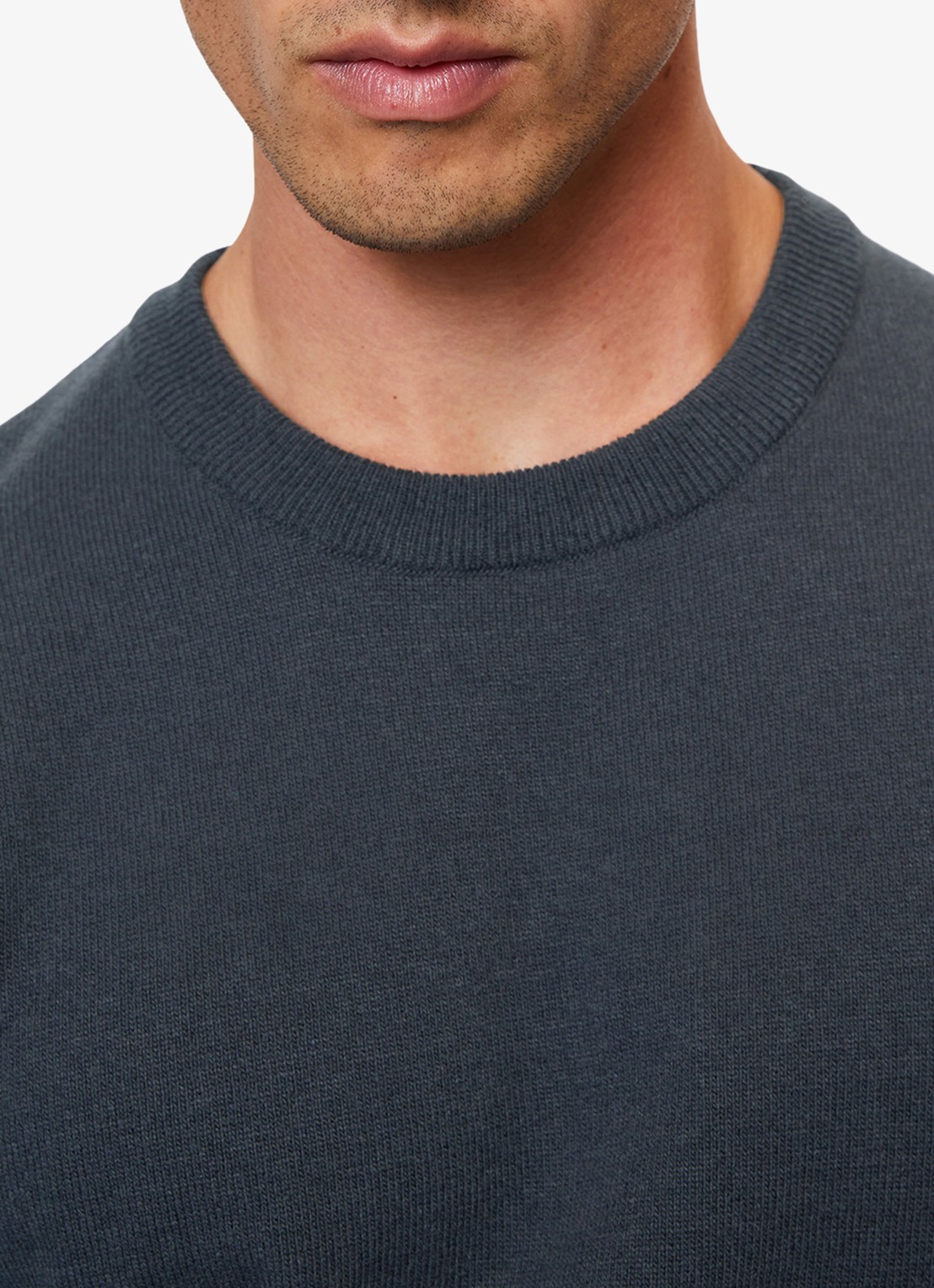 Marc O'Polo Fijngebreide pullover in scheerwolblend - detail donkerblauw