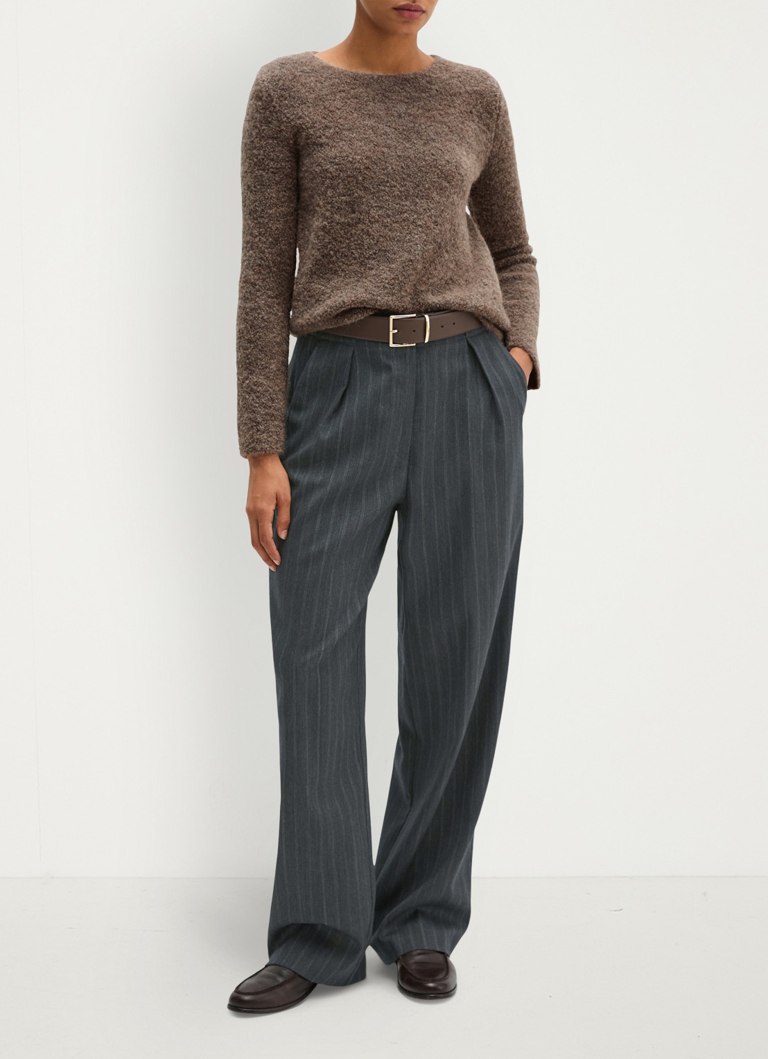 Marc O'Polo Fijngebreide trui in alpaca wolblend  - voorkant 3 taupe