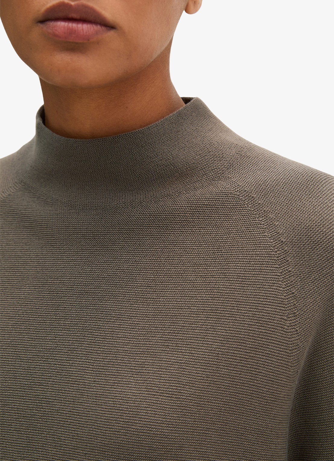 Marc O'Polo Fijngebreide trui met col - detail 2 taupe