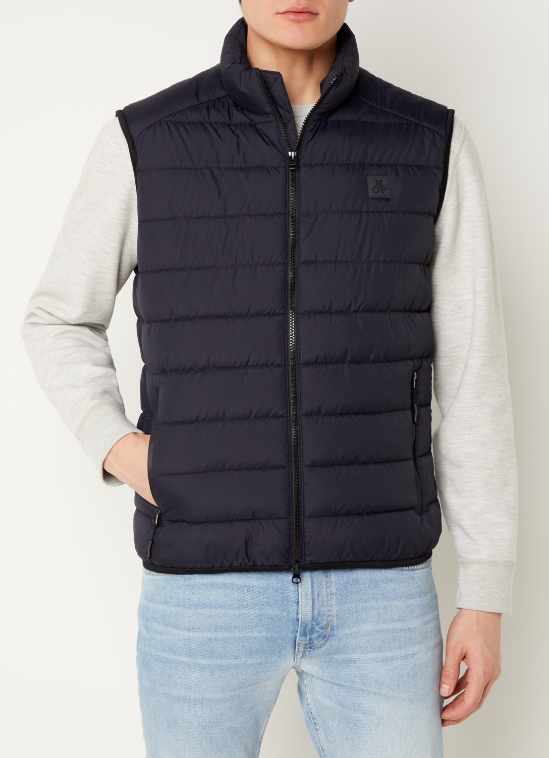 Marc O'Polo Gewatteerde bodywarmer met logo - detail 4 blauw