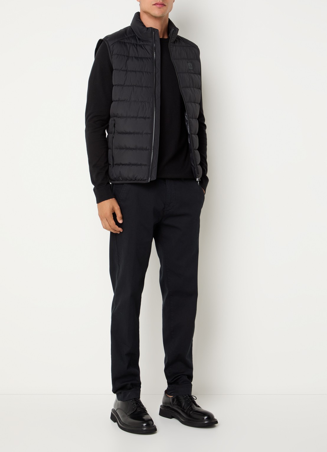 Marc O'Polo Gewatteerde bodywarmer met logo - voorkant 2 zwart