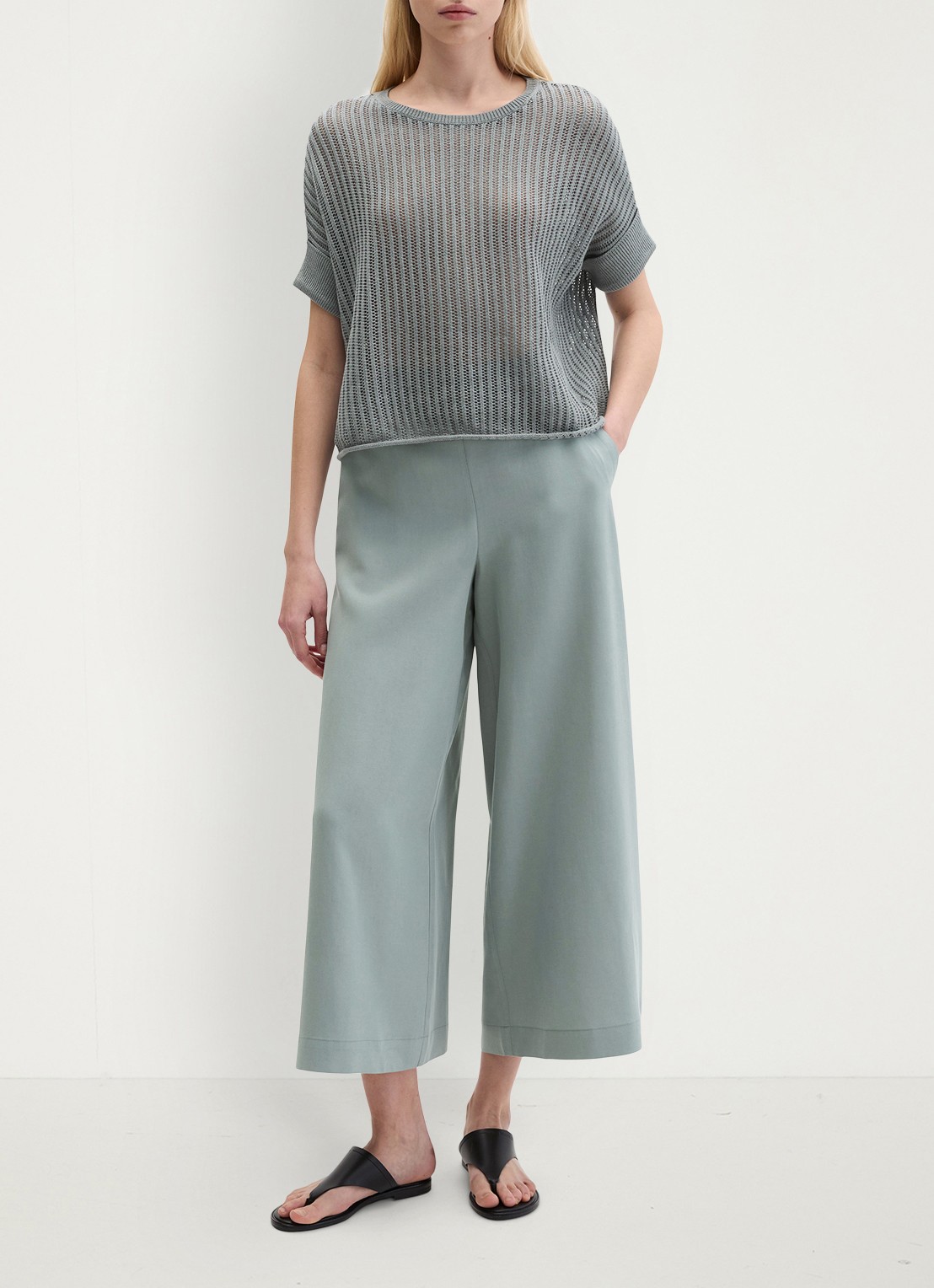 Marc O'Polo Grofgebreid trui in linnenblend met ribstructuur - voorkant 2 quiet sea-0639 / blauw
