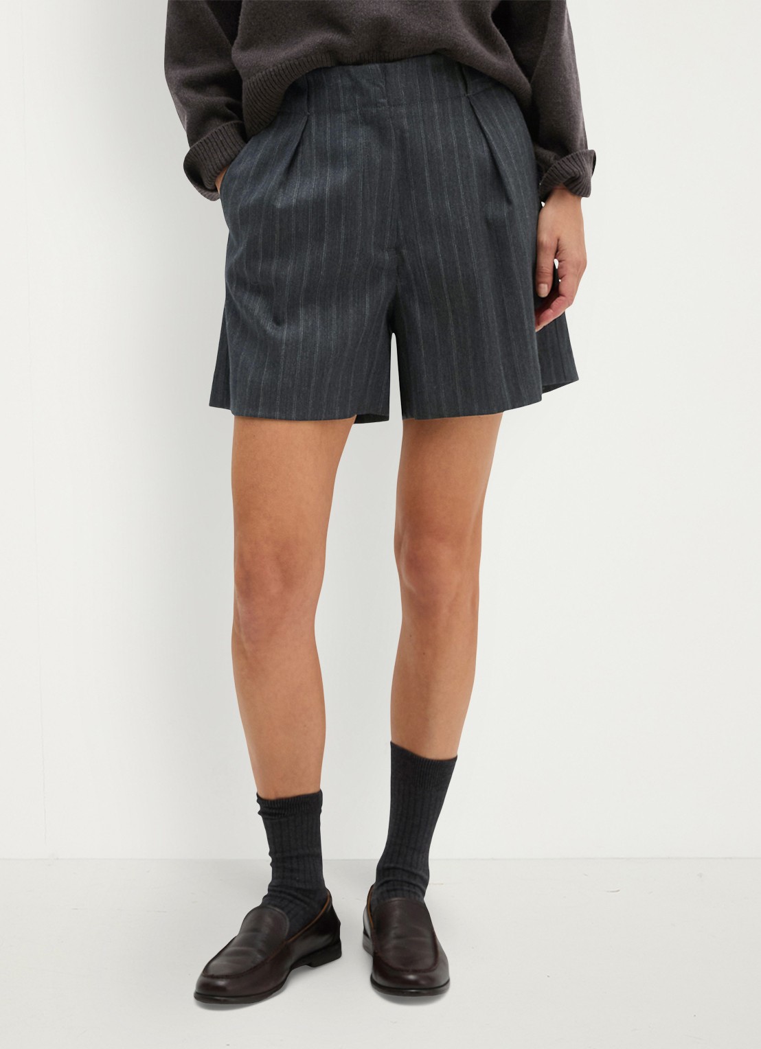 Marc O'Polo High waist straight fit korte broek met streepprint - detail 4 donkergrijs