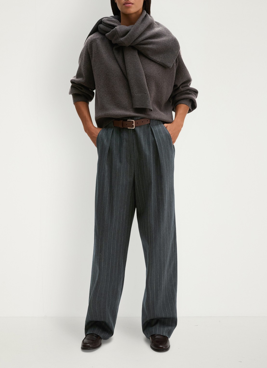 Marc O'Polo High waist straight fit pantalon met streepprint - voorkant 5 donkergrijs