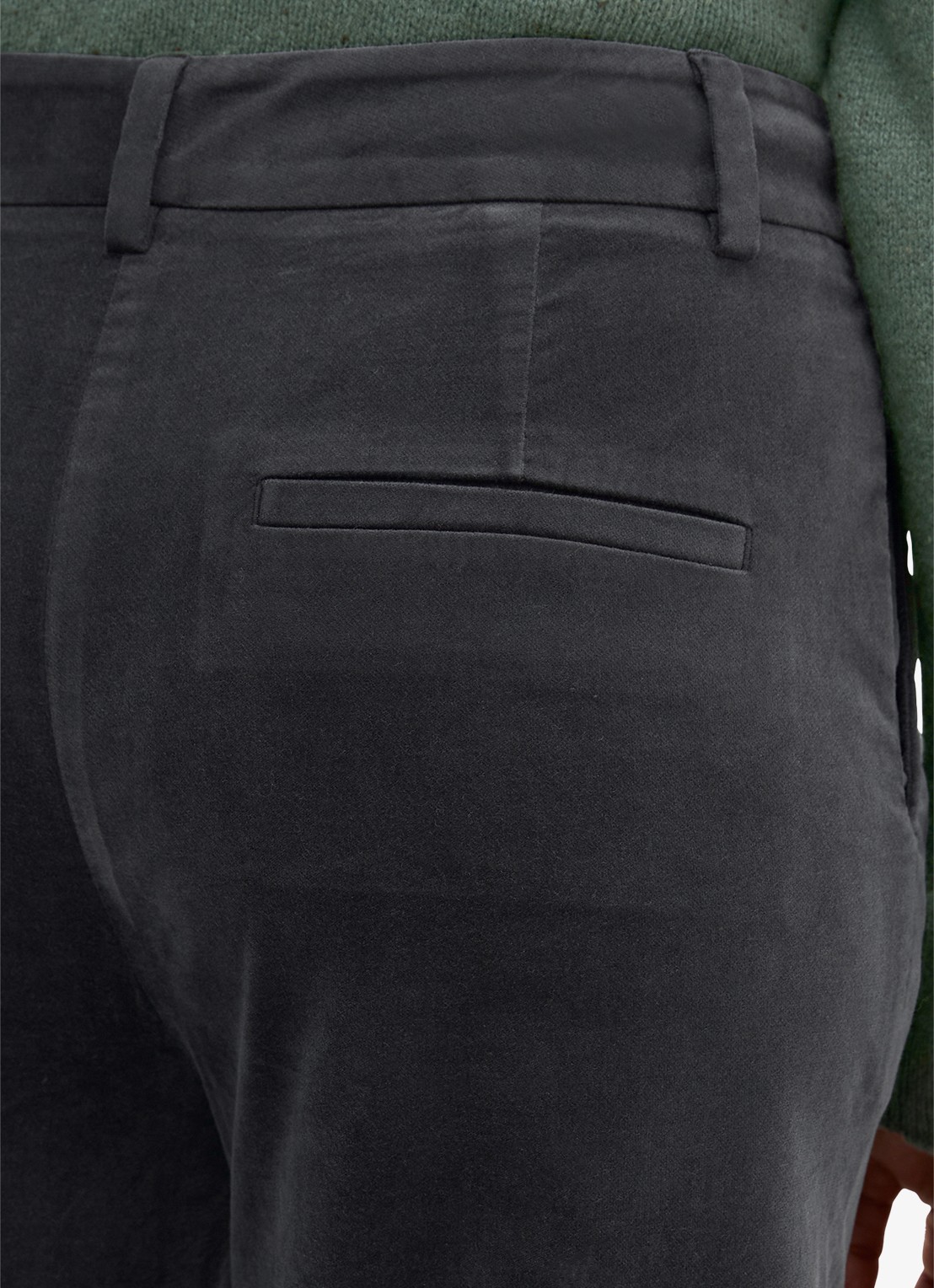 Marc O'Polo High waist tapered fit pantalon van fluweel  - detail 2 antraciet