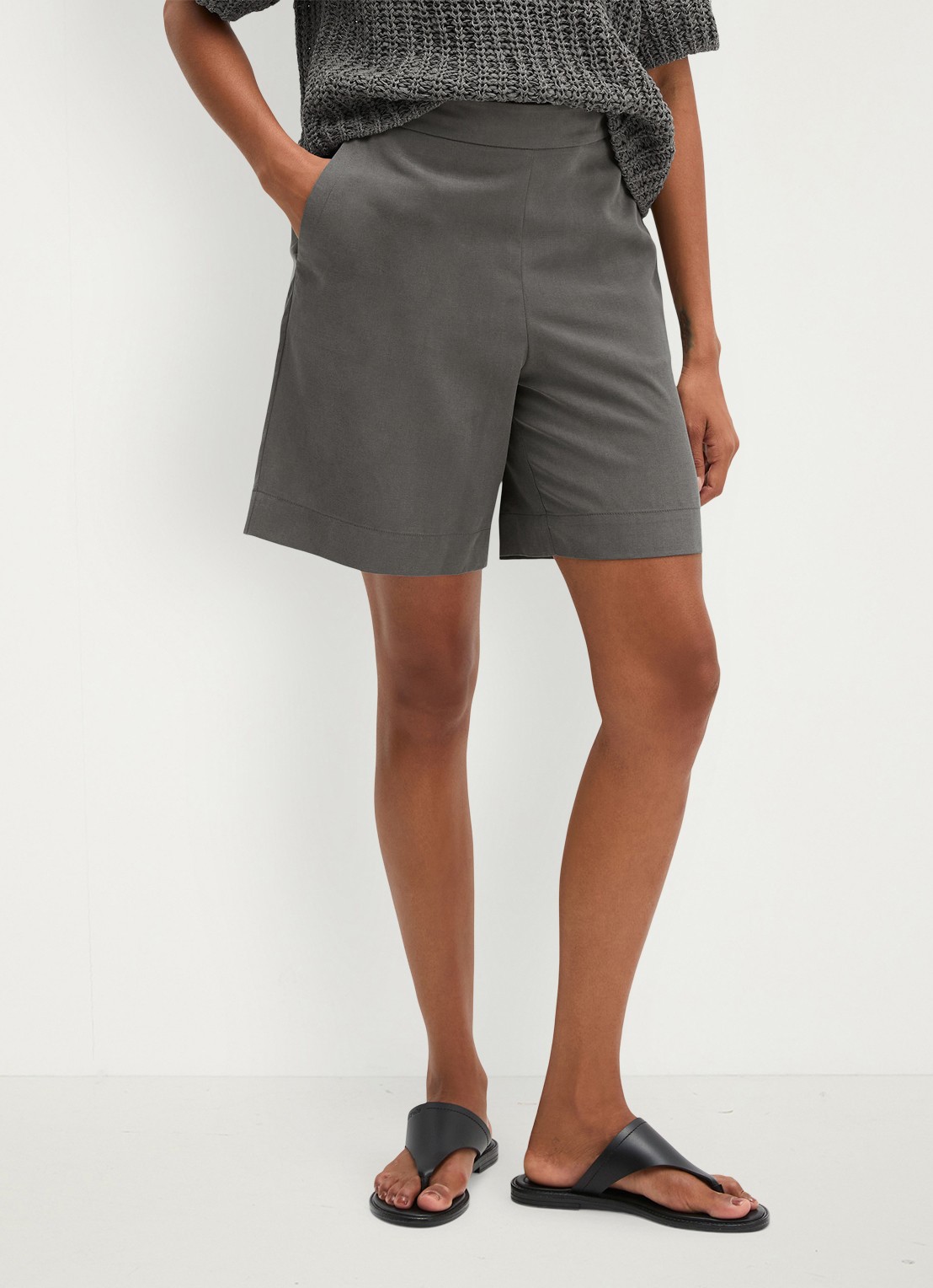Marc O'Polo Korte broek met steekzakken - detail oxide grey-0364 / grijs