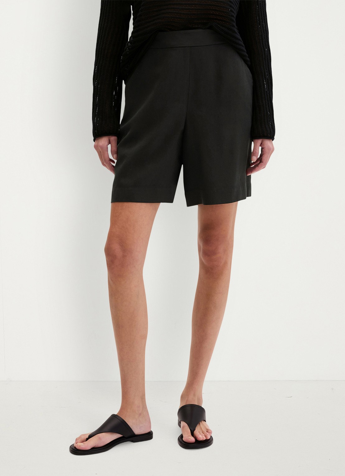 Marc O'Polo Korte broek met steekzakken - detail 4 black-0001 / zwart