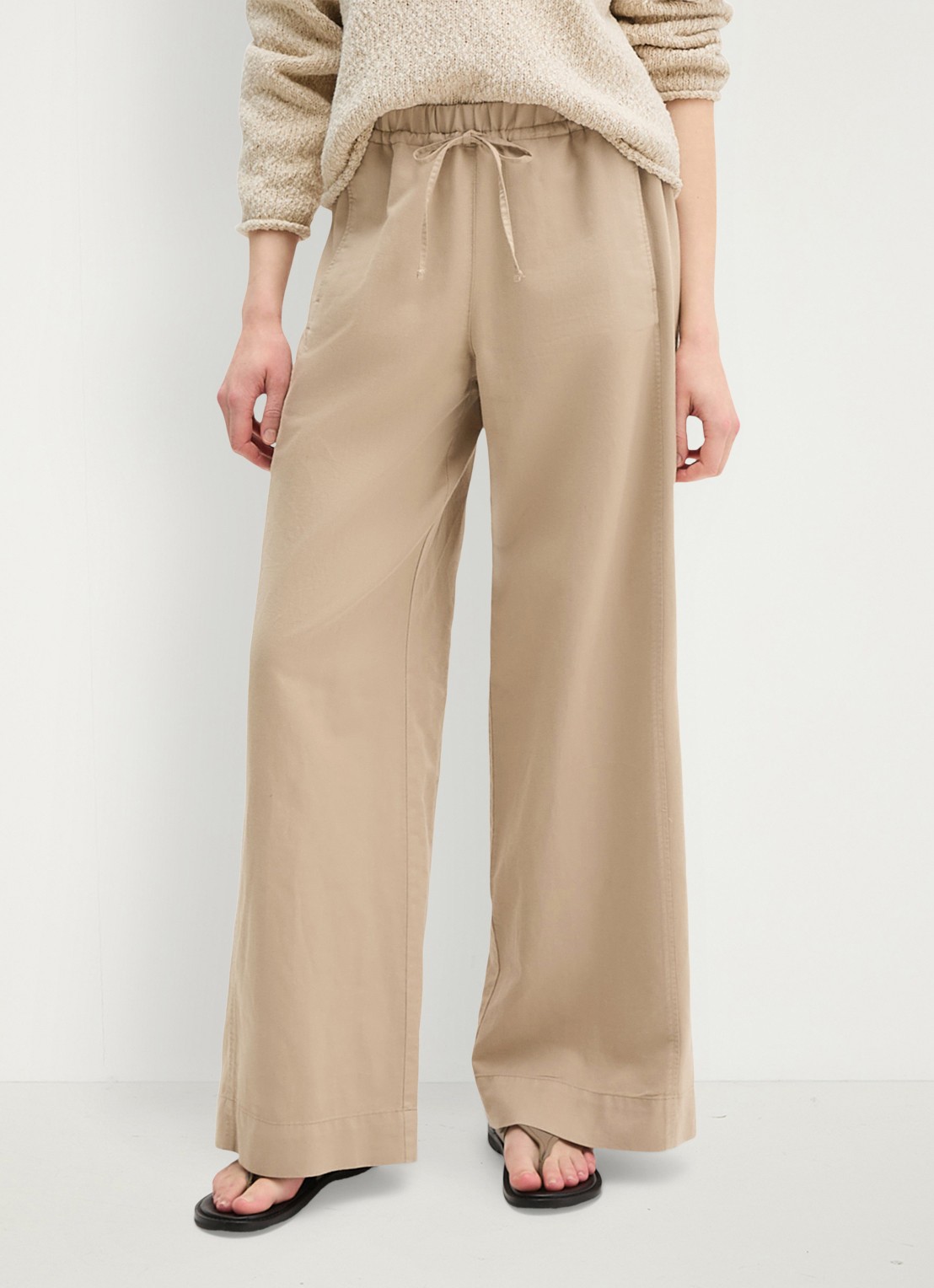 Marc O'Polo Loose fit broek in lyocell blend - detail beige