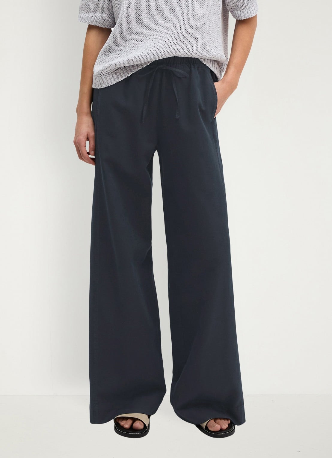 Marc O'Polo Loose fit broek in lyocell blend - detail 4 donkerblauw