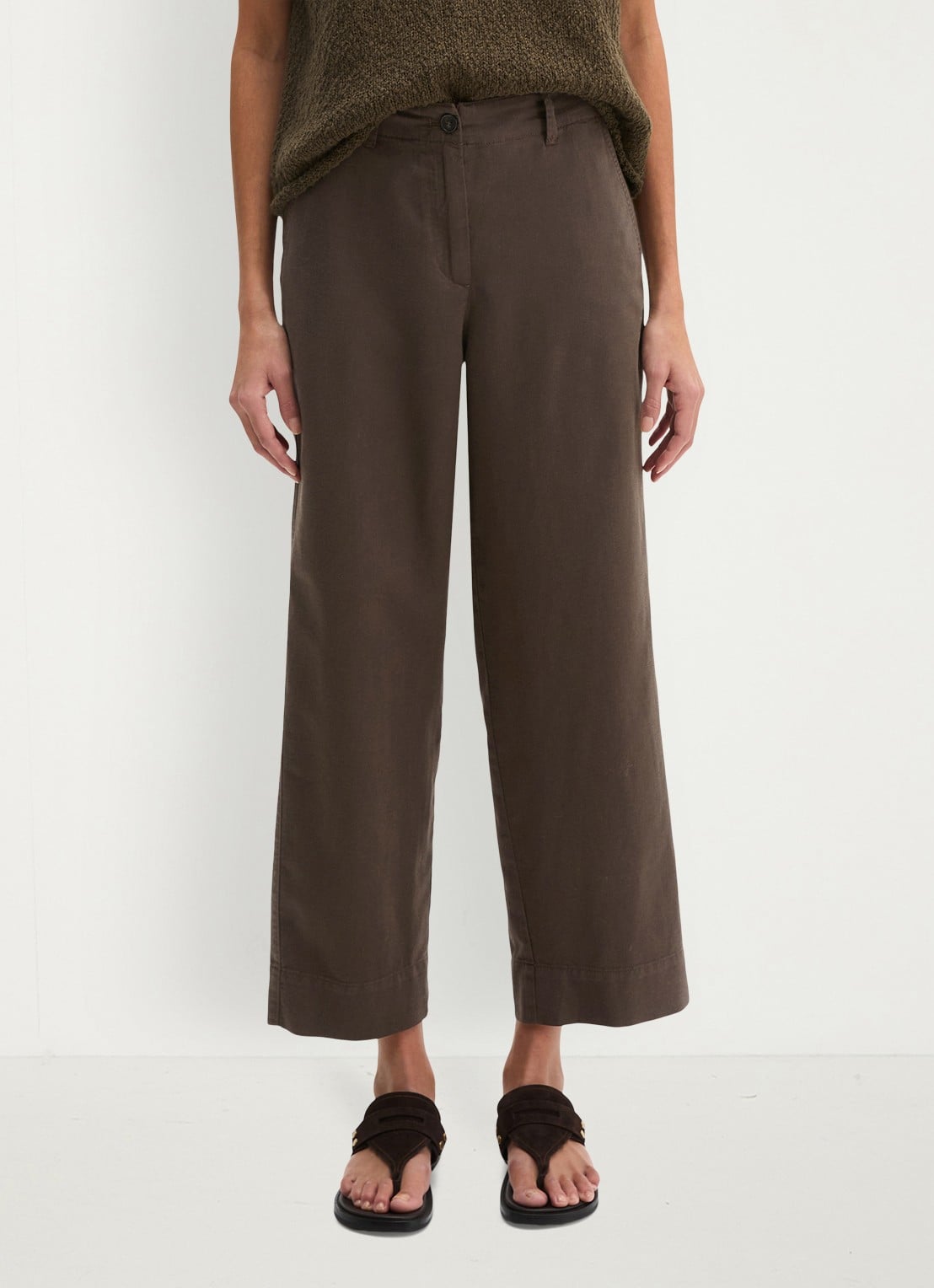 Marc O'Polo Loose fit broek met steekzakken - detail 2 donkerbruin