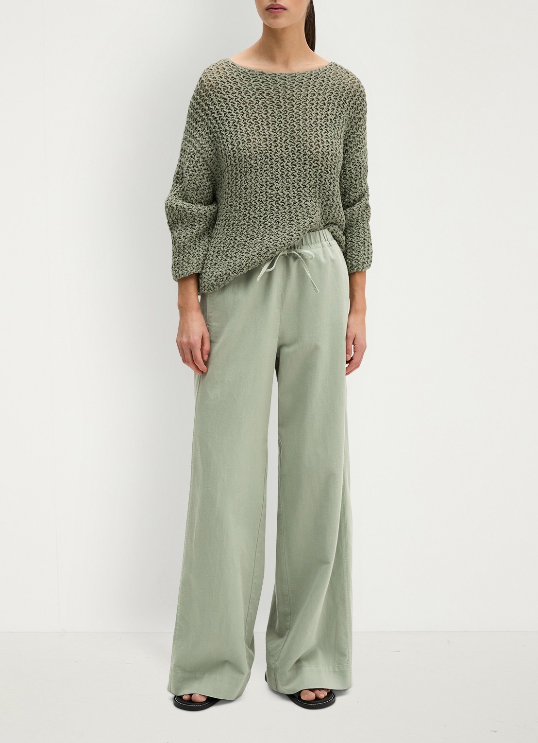 Marc O'Polo Loose fit joggingsbroek in lyocell blend - voorkant 2 lindegroen