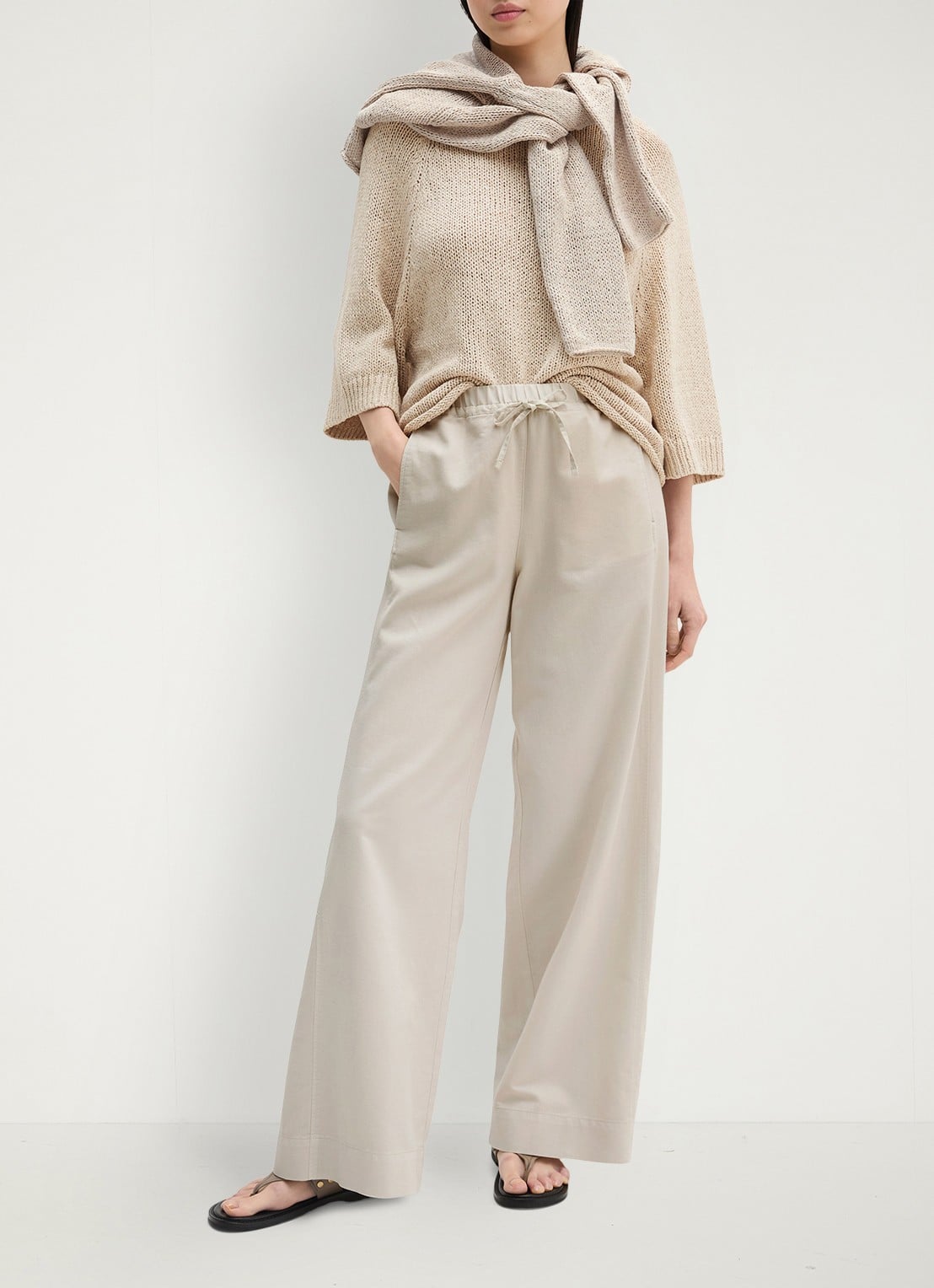 Marc O'Polo Loose fit joggingsbroek in lyocell blend - voorkant 3 beige