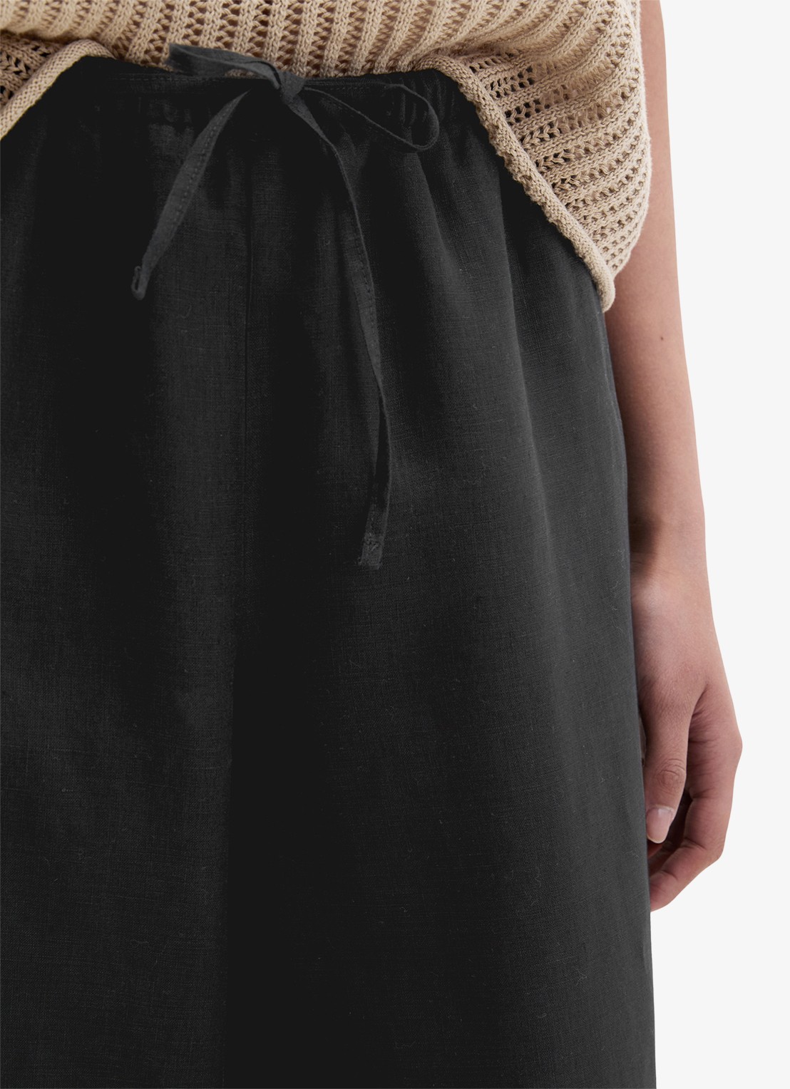 Marc O'Polo Loose fit palazzo broek van linnen met steekzakken - detail 2 black-0001 / zwart