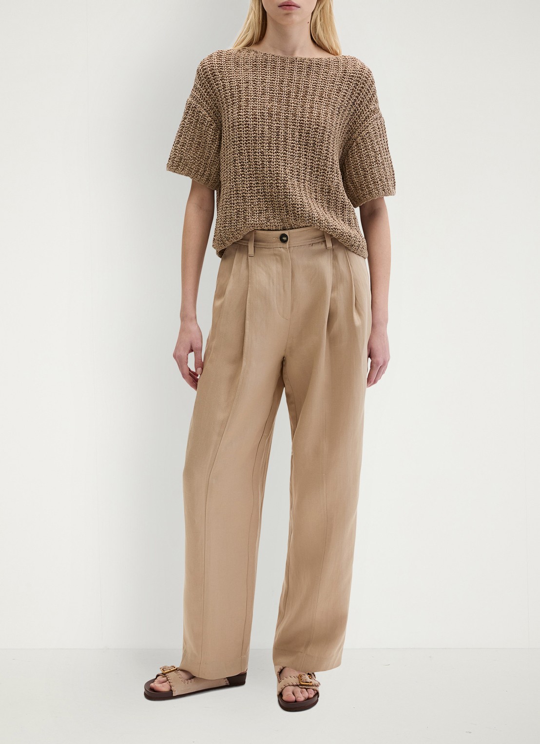 Marc O'Polo Mid waist loose fit pantalon  met steekzakken - voorkant 3 sandpaper-2326 / beige