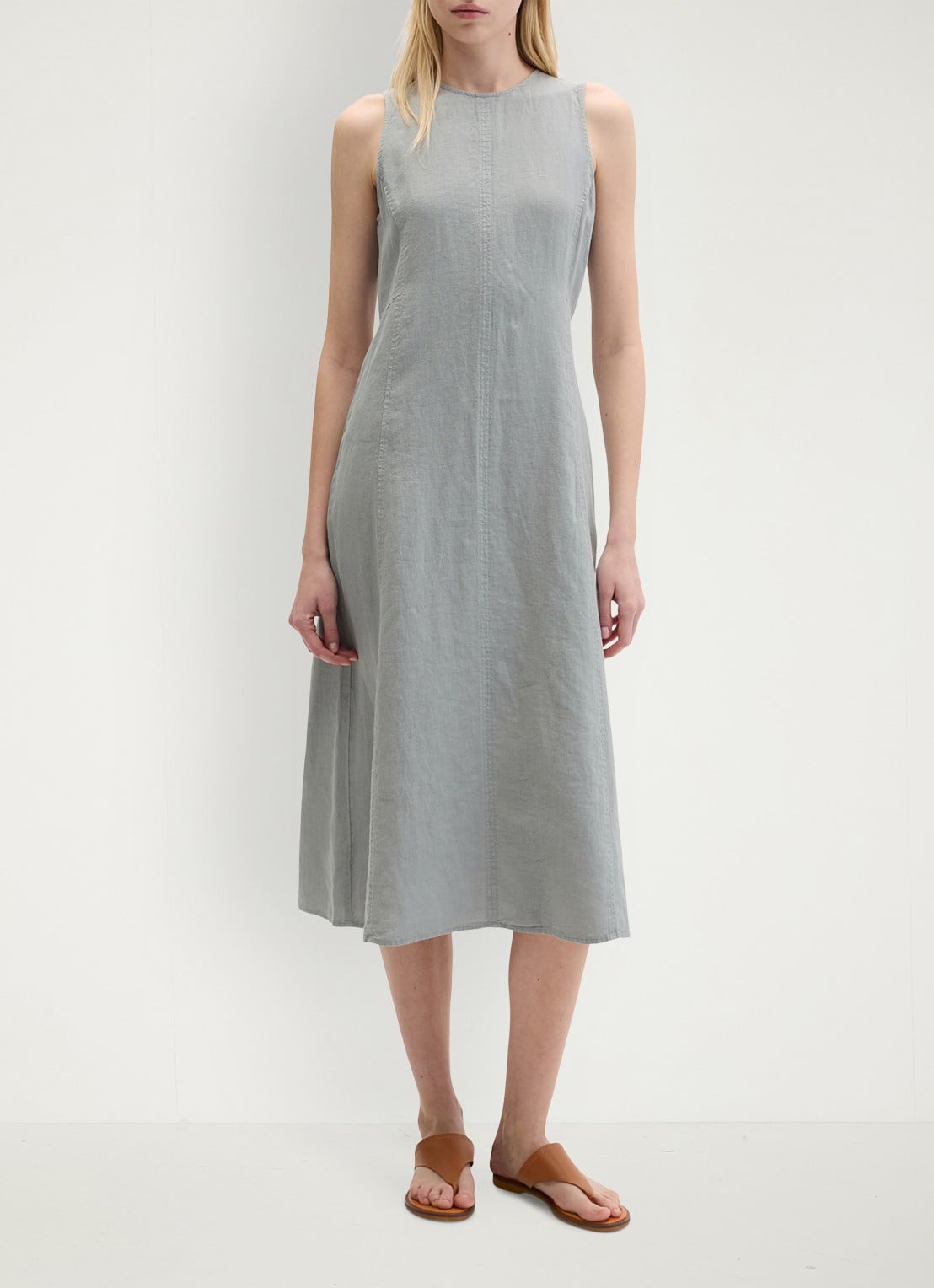 Marc O'Polo Midi jurk van linnen met ronde hals - voorkant 5 quiet sea-0639 / blauw
