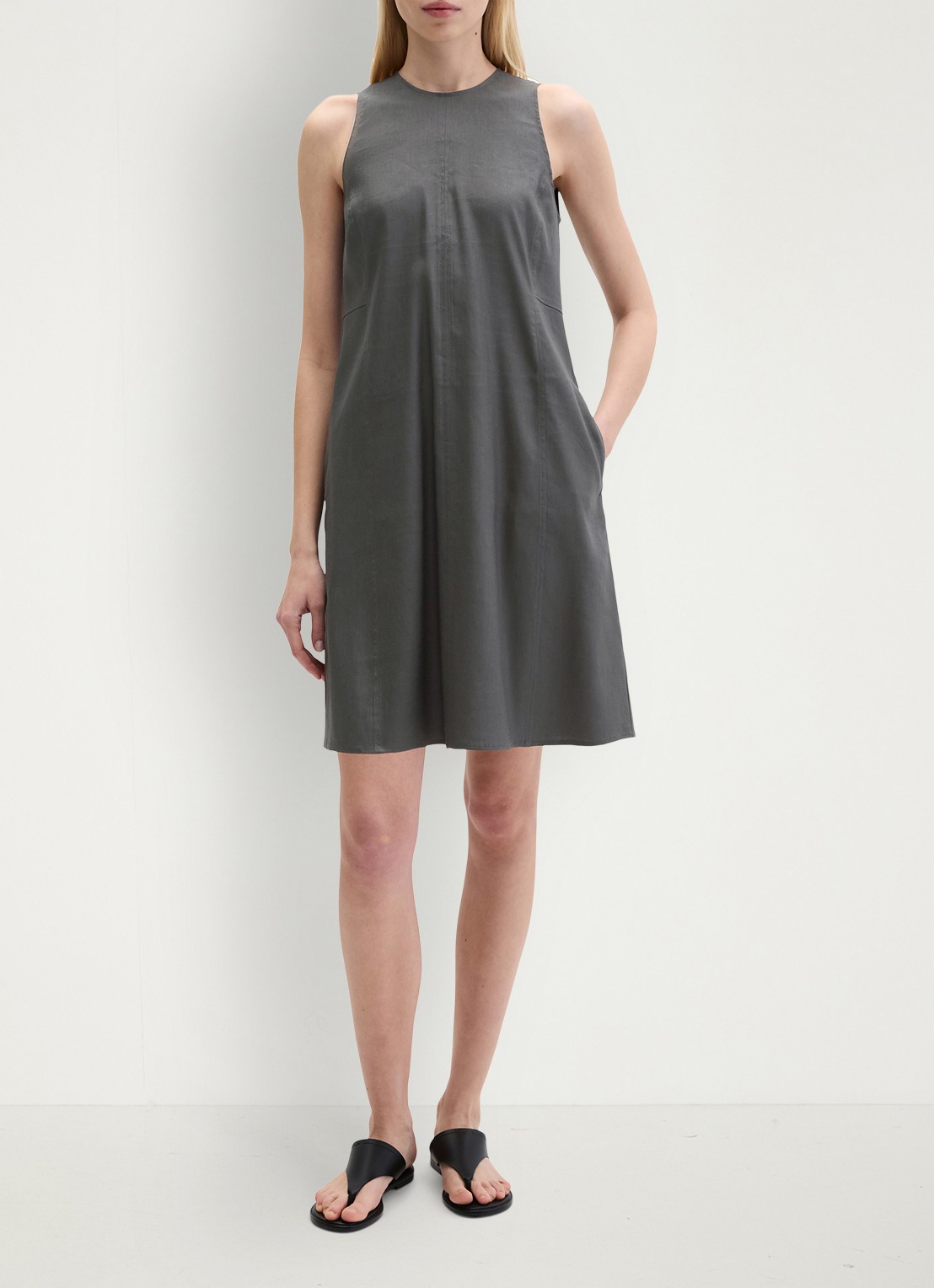 Marc O'Polo Mini jurk in linnenblend met ronde hals - voorkant 3 oxide grey-0364 / grijs