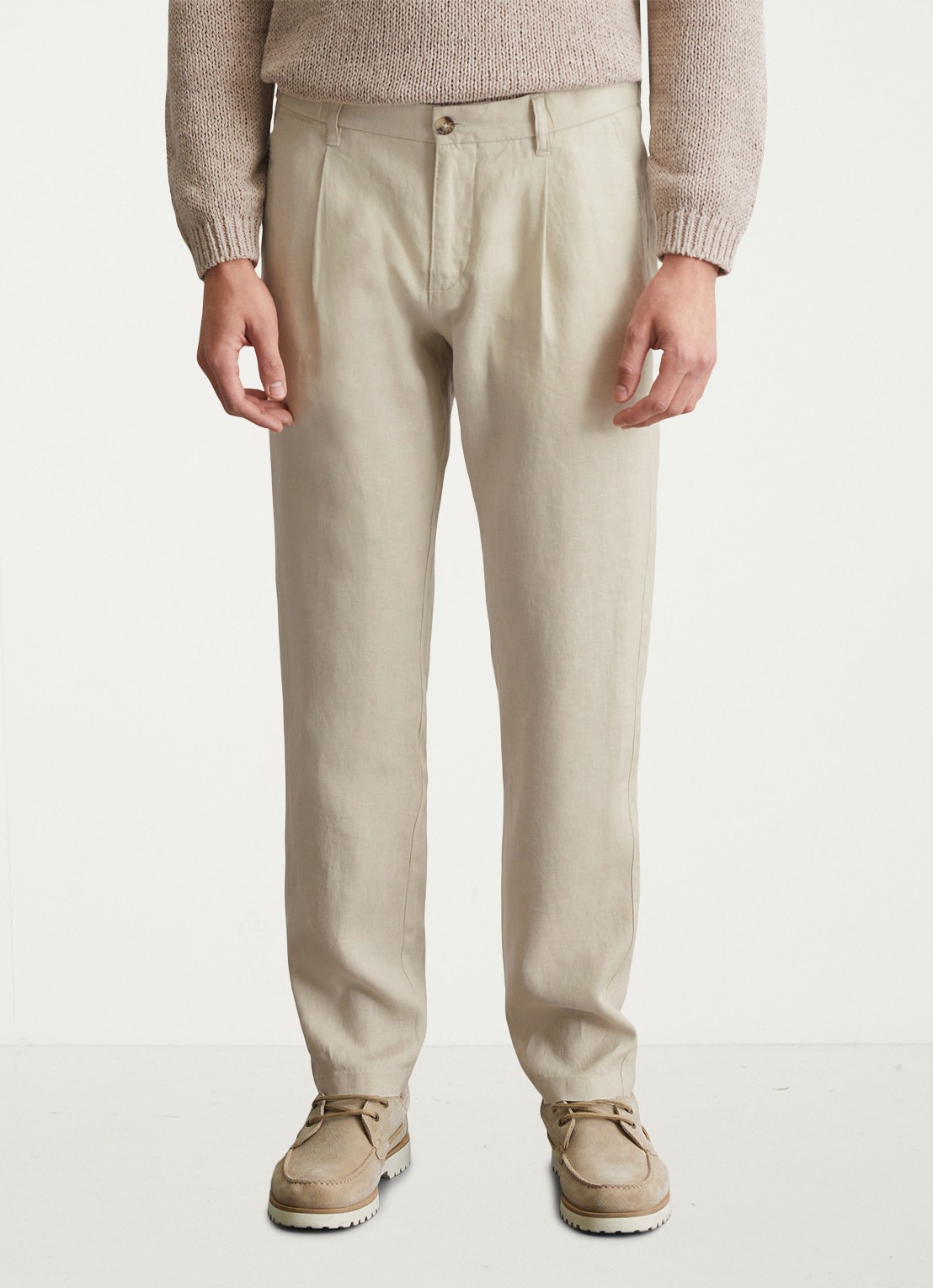 Marc O'Polo Osby tapered fit chino van linnen met plooidetail - detail beige